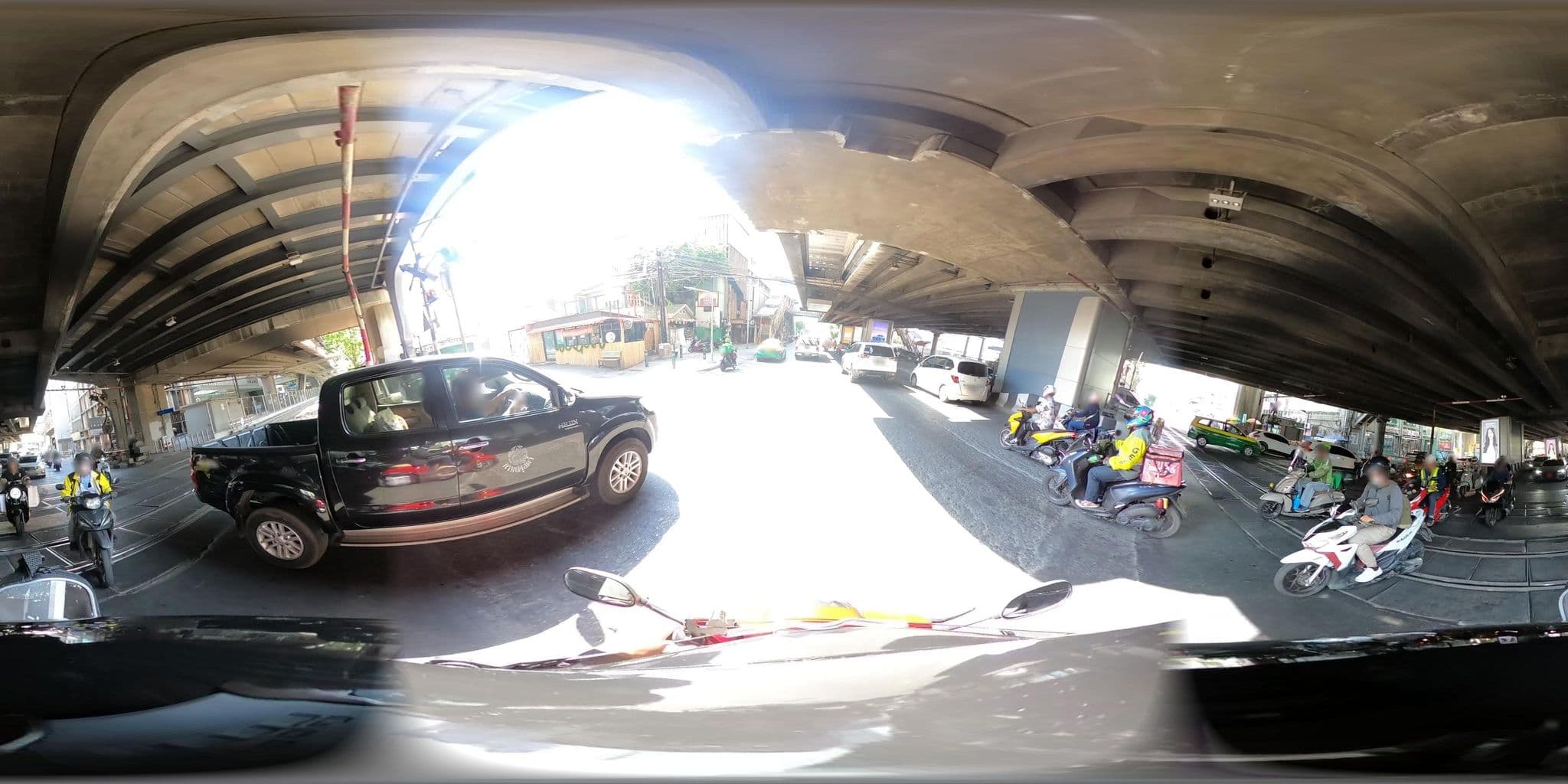 Street view near ห้องอาหารเช้า เดอะสุโกศล, Ratchathewi — © NatchaponJ (CC BY-SA · Mapillary)