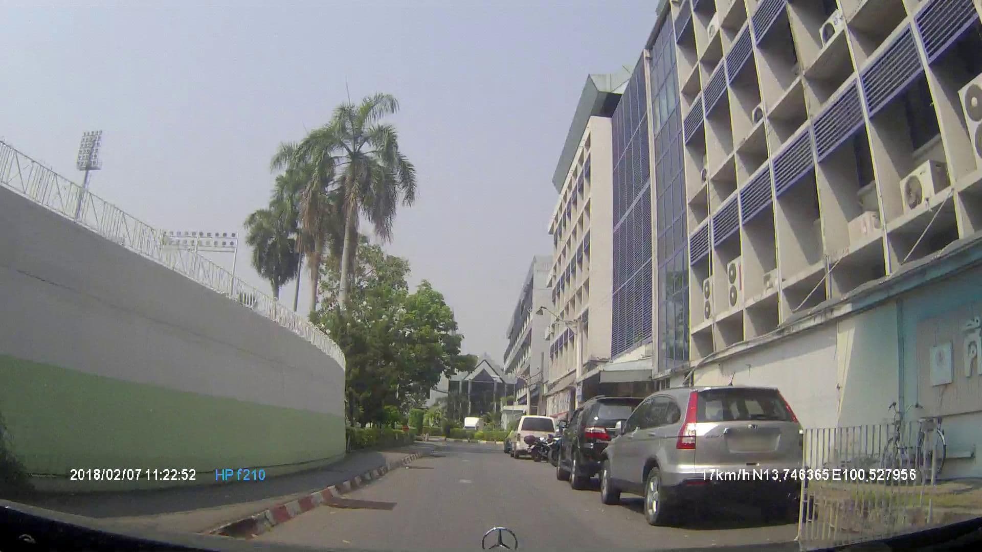 Street view near Pathumwan Rincess Hotel F.23, Pathum Wan — © ni2 (CC BY-SA · Mapillary)