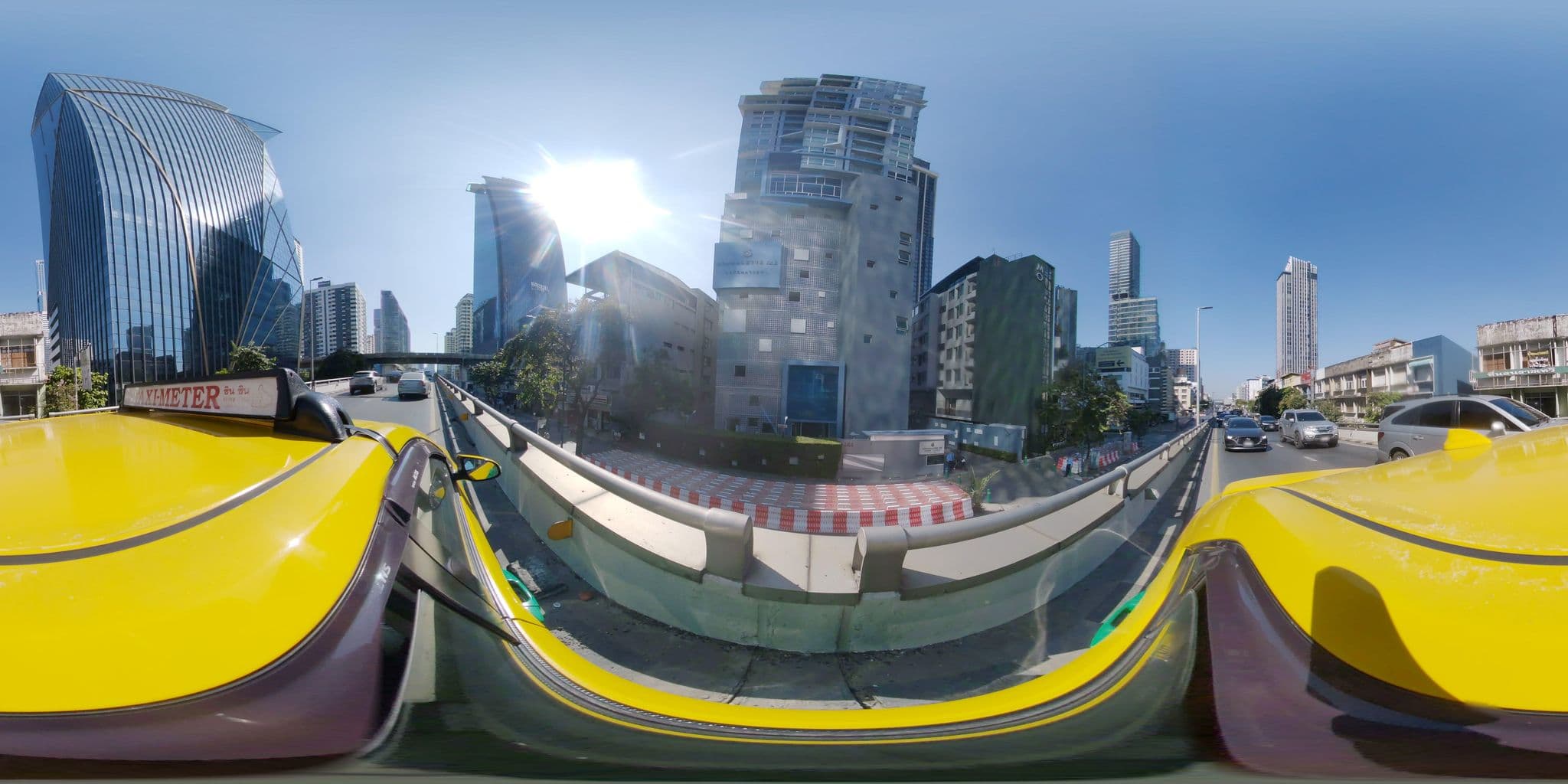 Street view near Mo Hotel Bangkok, Ratchathewi — © mapconcierge (CC BY-SA · Mapillary)