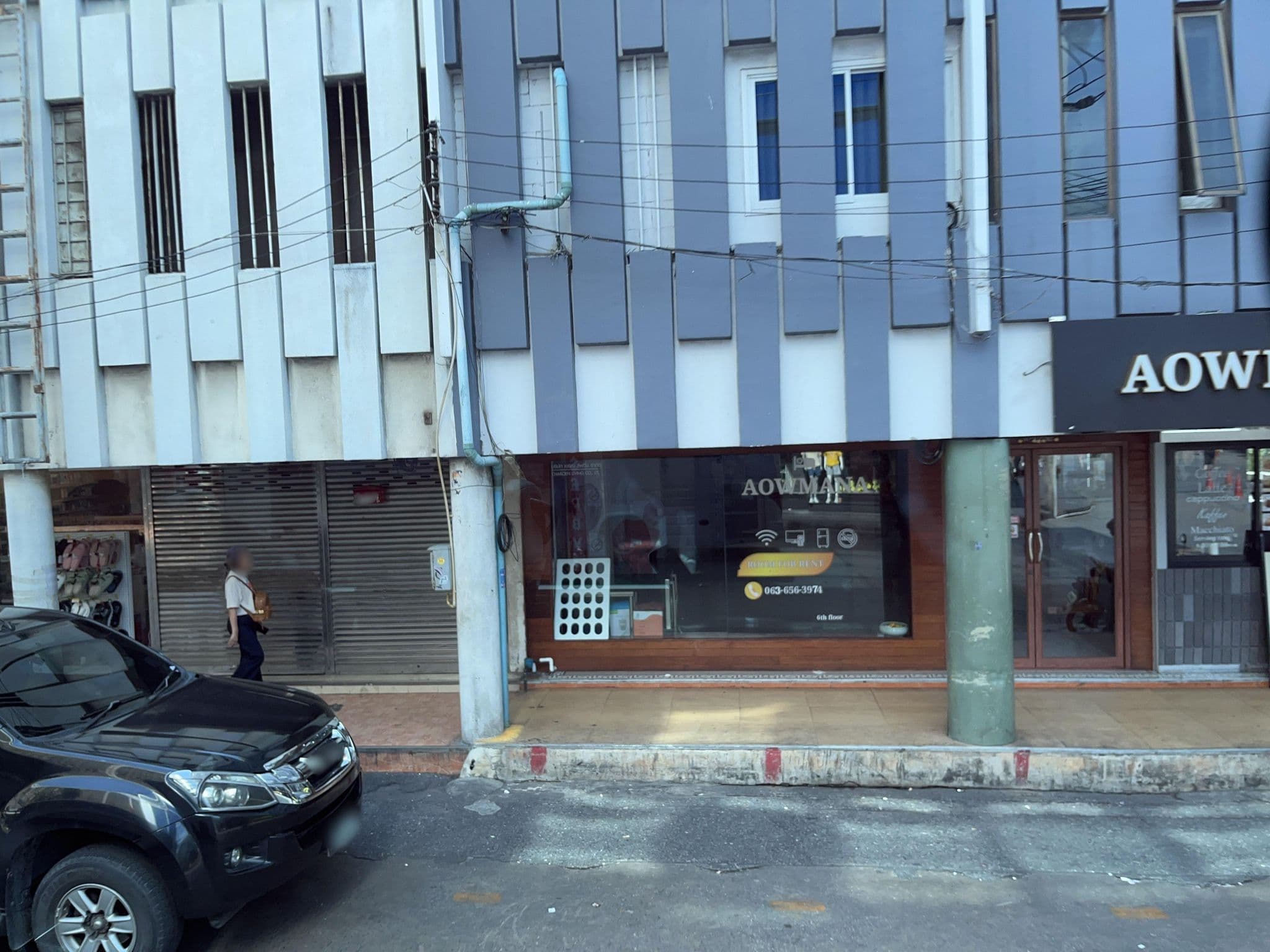 Street view near Al-Sana Hotel, Makkasan — © DriveWithHoang (CC BY-SA · Mapillary)