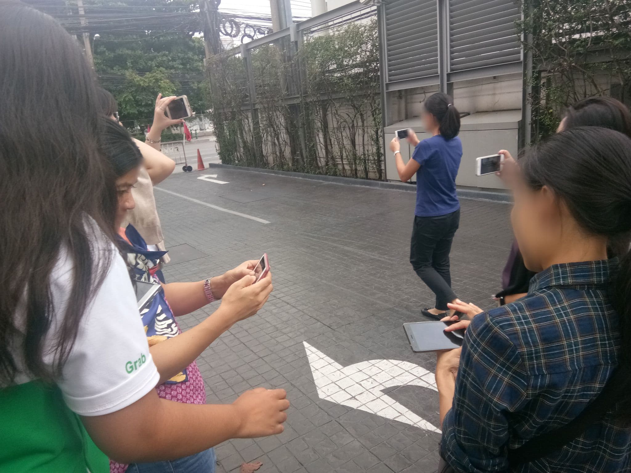 Street view near Corner Suite@Amari Boulevard, Makkasan — © mie159 (CC BY-SA · Mapillary)