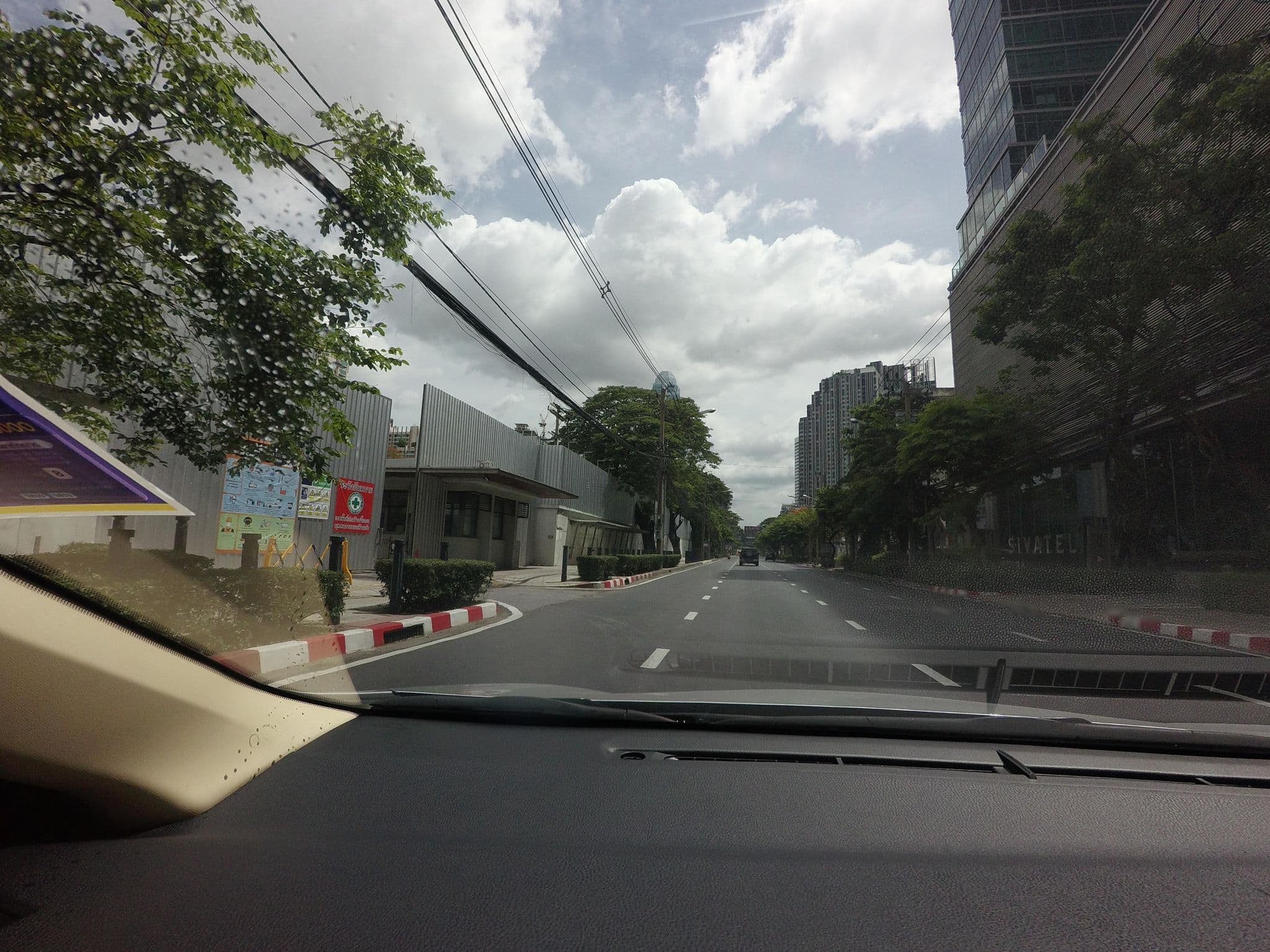 Street view near The Porch @ Sivatel, Makkasan — © mishari (CC BY-SA · Mapillary)