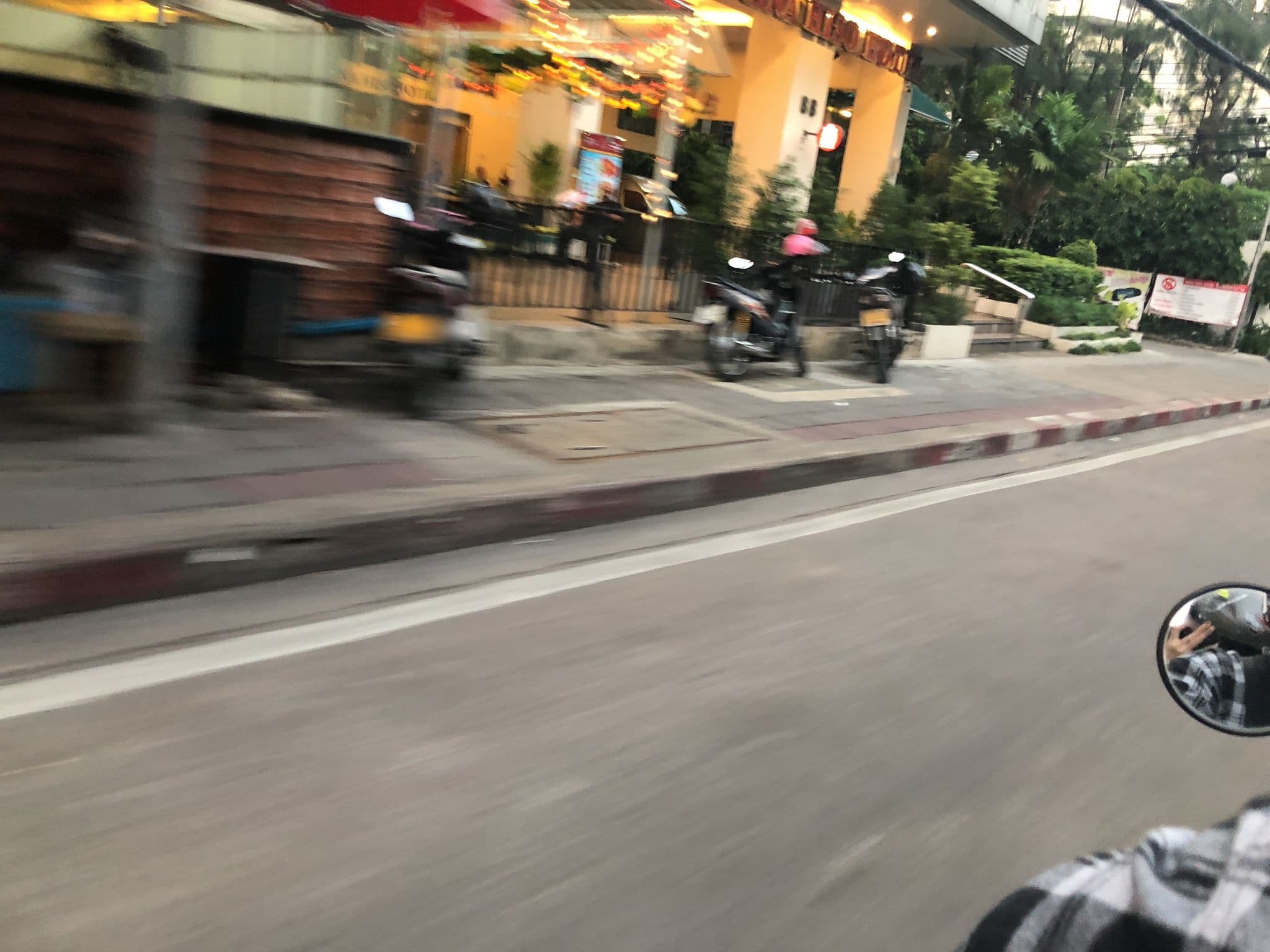 Street view near Unico Express, Makkasan — © pimpitcha (CC BY-SA · Mapillary)