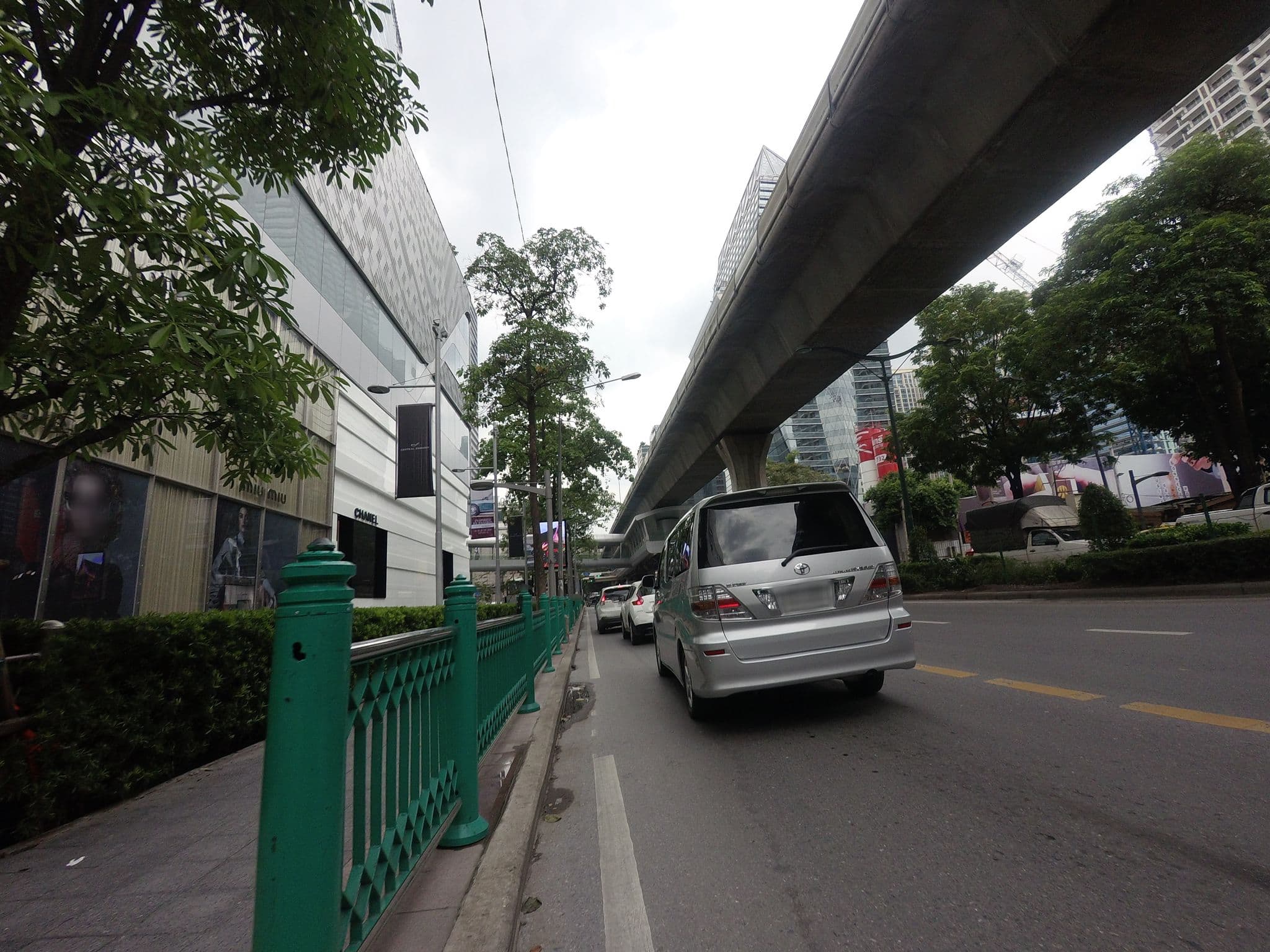 Street view near Swimming Pool, Makkasan — © mishari (CC BY-SA · Mapillary)