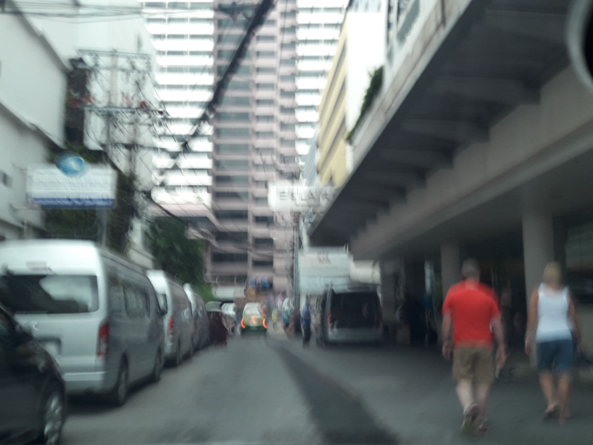 Street view near ห้องแกรนด์บอลลูม 123 แกรนด์ไฮแอท เอราวัณ, Makkasan — © jetman11 (CC BY-SA · Mapillary)