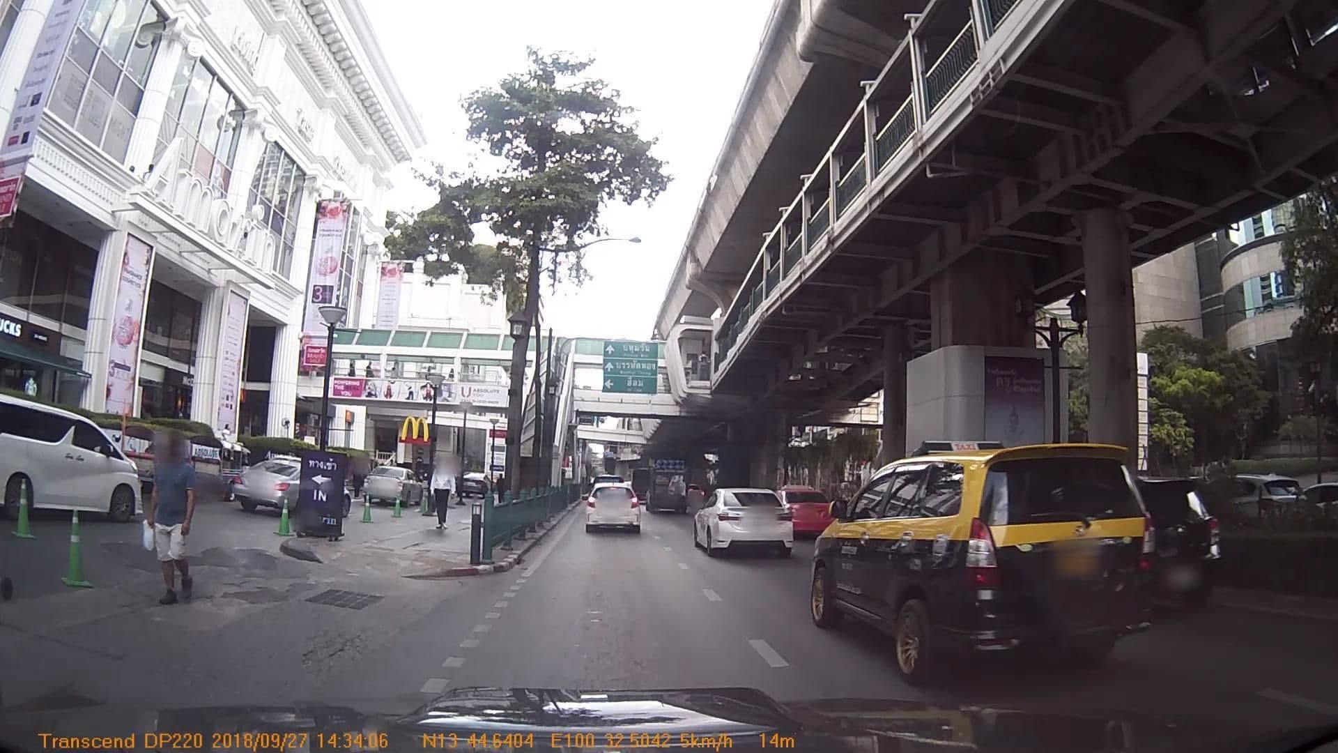 Street view near Room 1721, Makkasan — © mapcreator (CC BY-SA · Mapillary)
