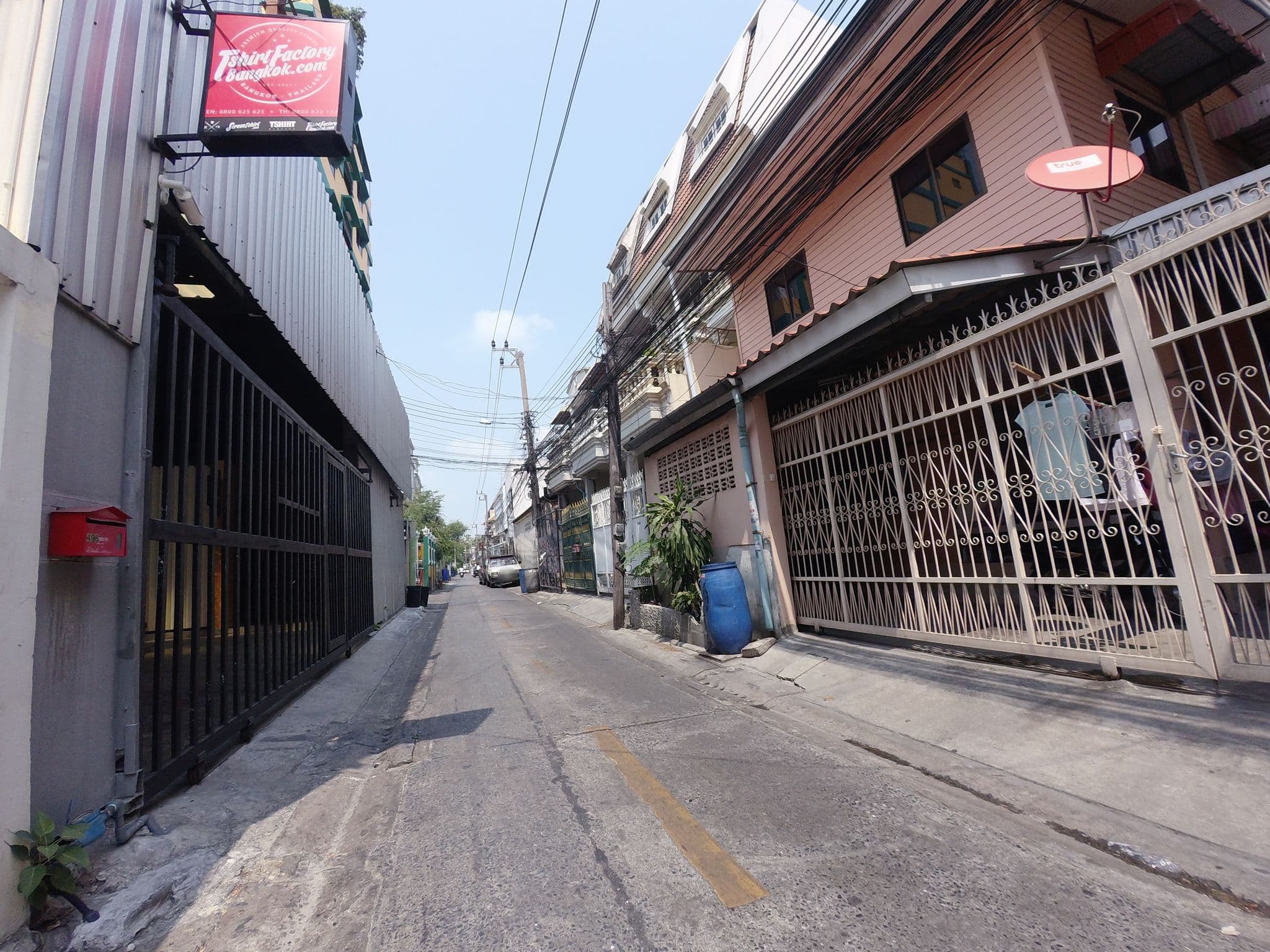 Street view near Tree Hostel, Sam Sen Nai — © mishari (CC BY-SA · Mapillary)
