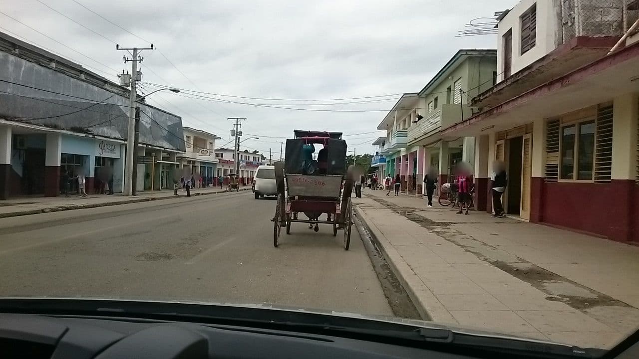 Street view near Casa Vivian, Guanabo
