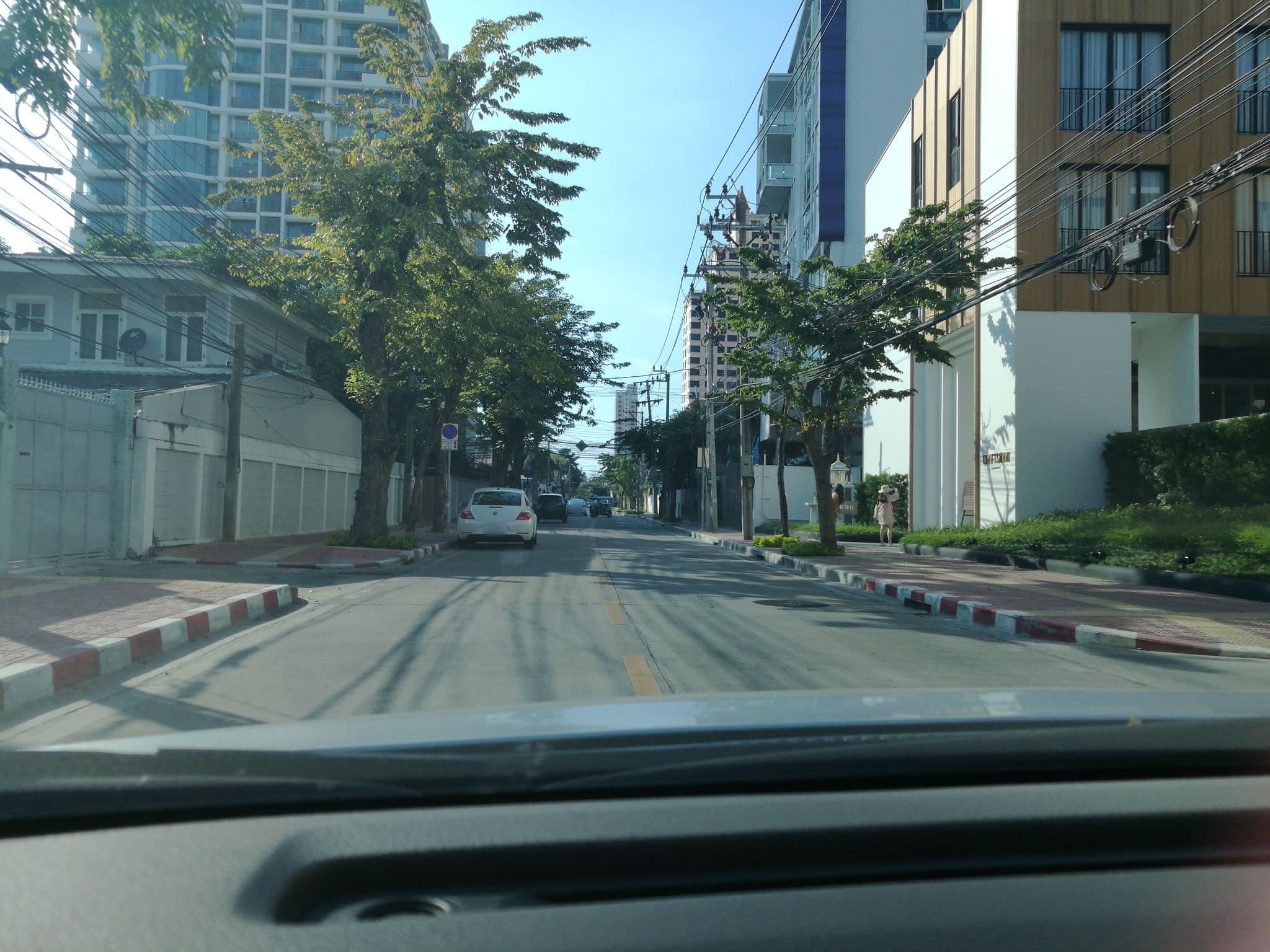 Street view near Craftsman Bangkok, Phaya Thai — © ratirat (CC BY-SA · Mapillary)