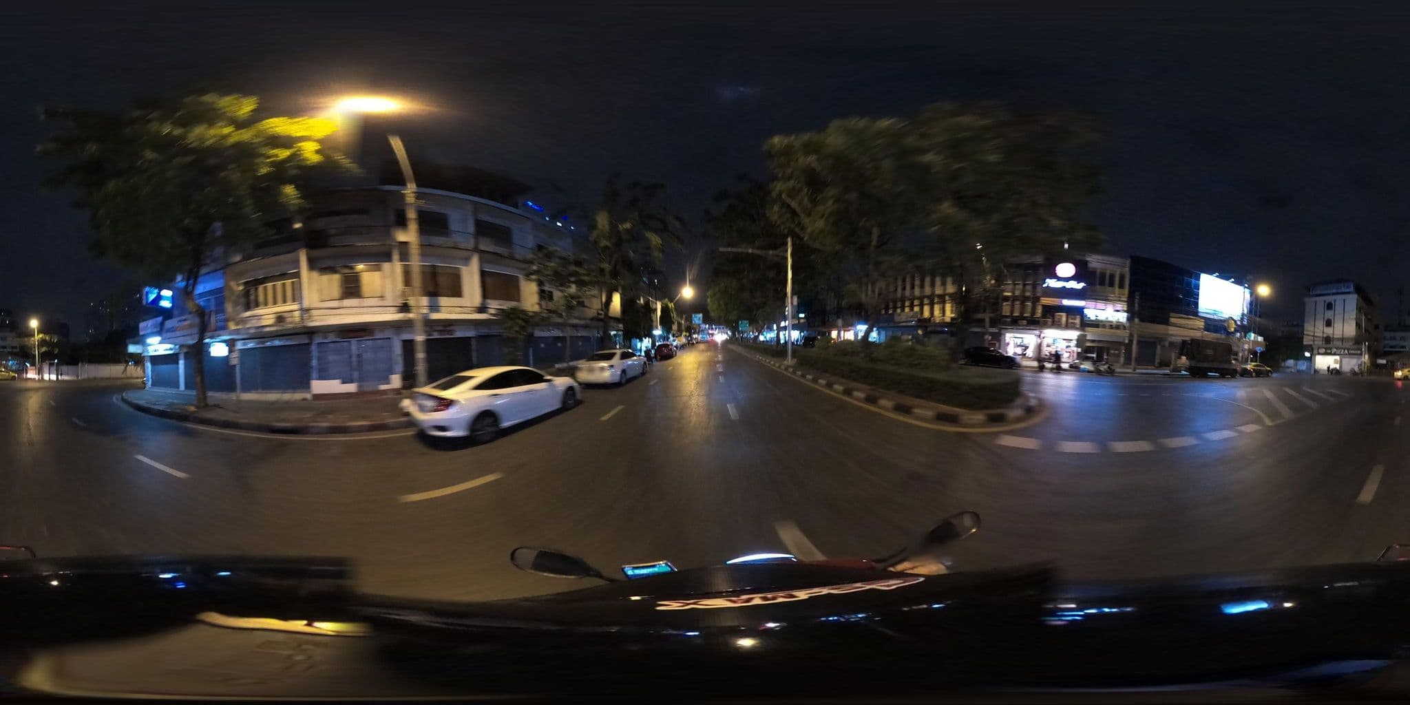 Street view near A'Hostel Bangkok, Phaya Thai — © NatchaponJ (CC BY-SA · Mapillary)
