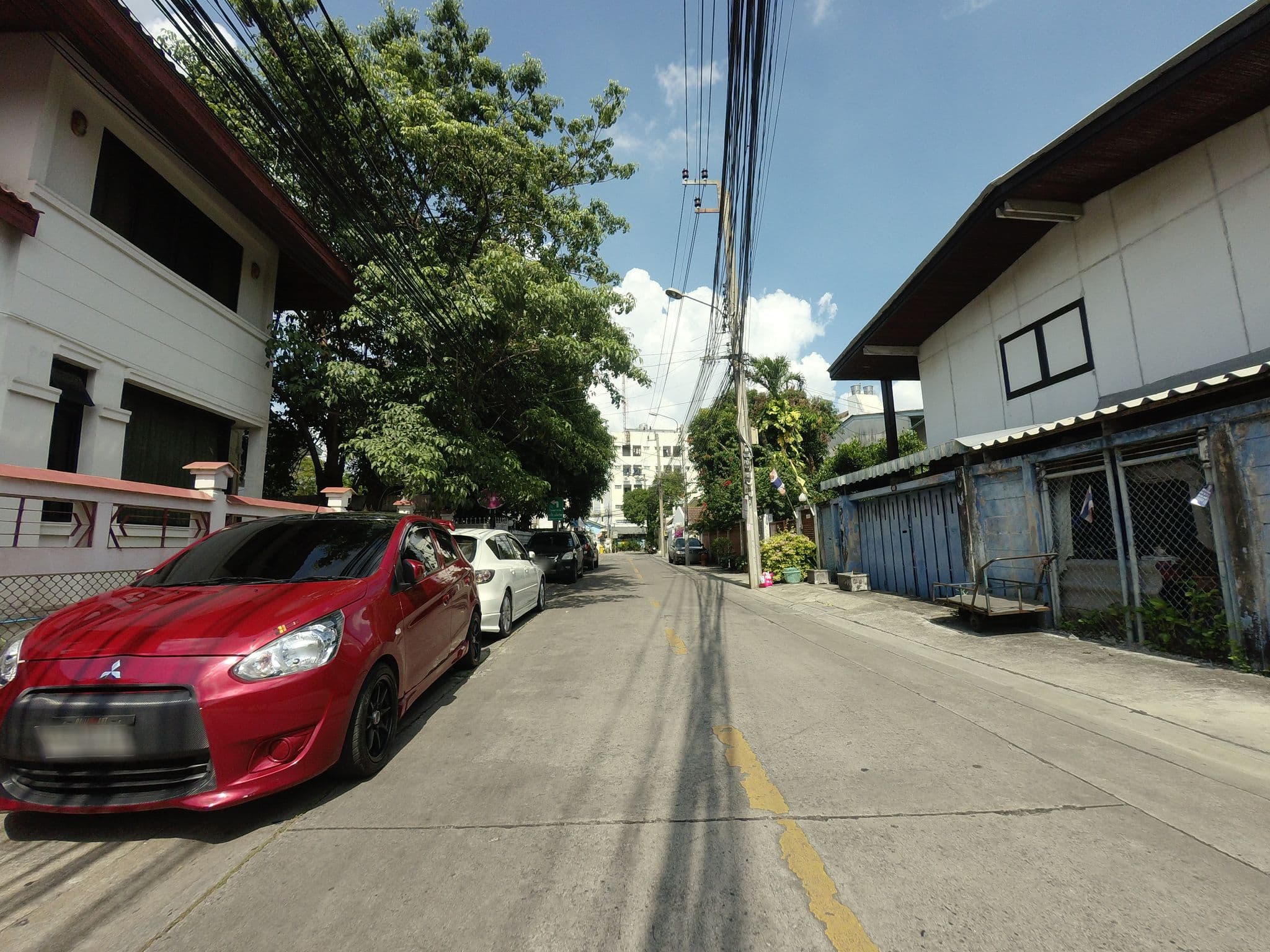 Street view near Air tel Hideaway, Sam Sen Nai — © mishari (CC BY-SA · Mapillary)
