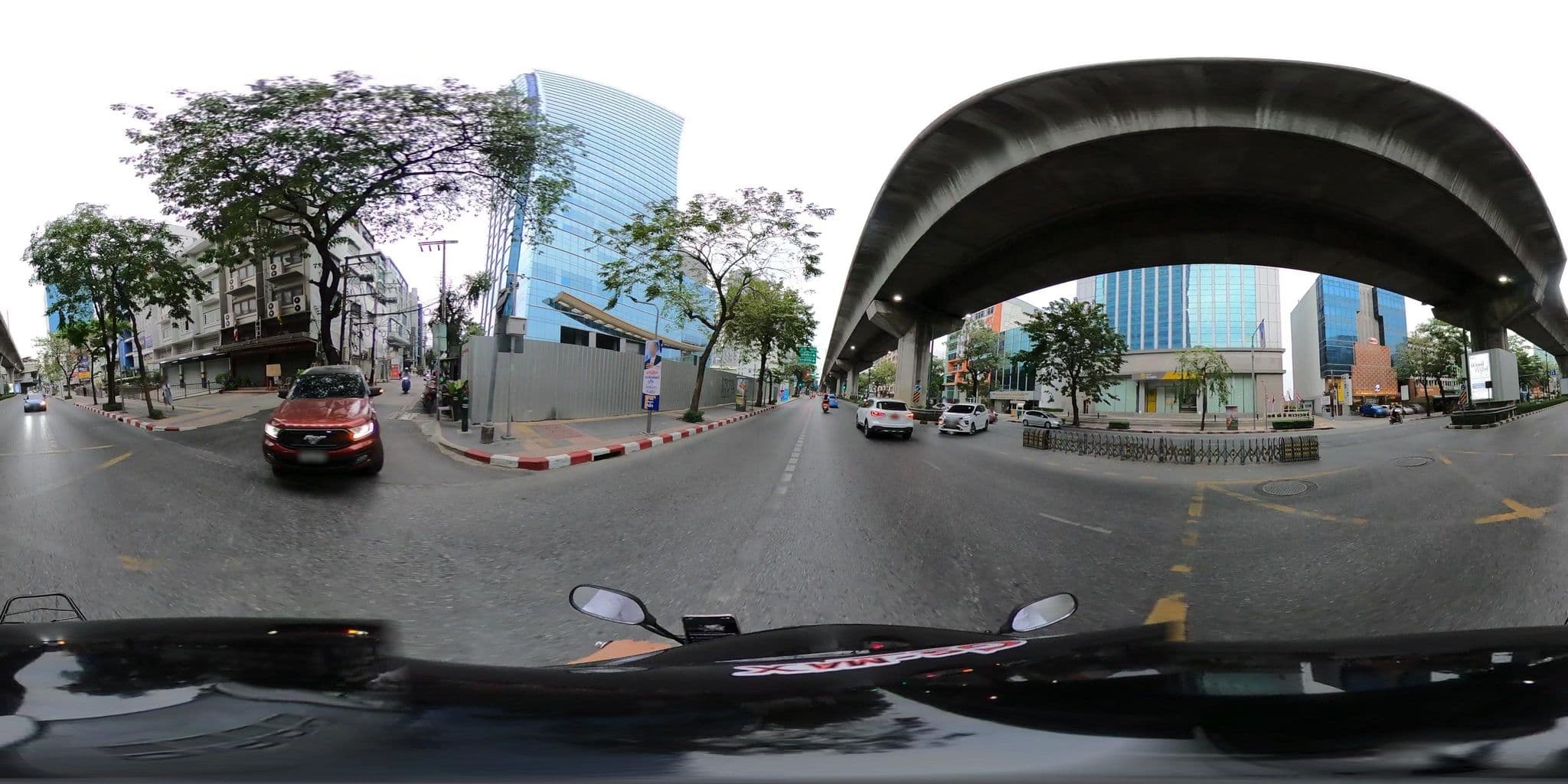 Street view near My Temporary Hotel Stay Bangkok, Phaya Thai — © NatchaponJ (CC BY-SA · Mapillary)