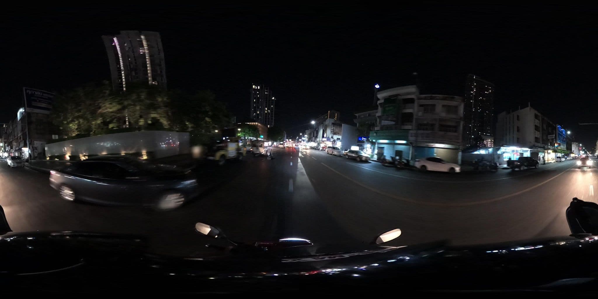 Street view near ลิเบอร์ตี้ โฮเต็ล, Phaya Thai — © NatchaponJ (CC BY-SA · Mapillary)