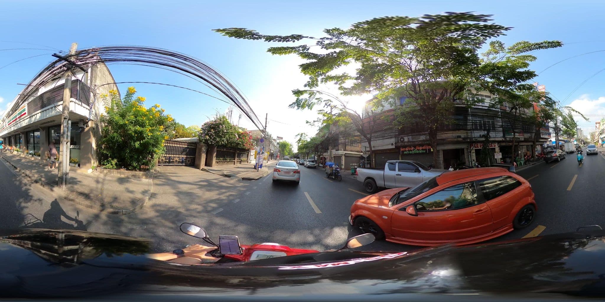 Street view near M2 De BANGKOK HOTEL, Din Daeng — © NatchaponJ (CC BY-SA · Mapillary)