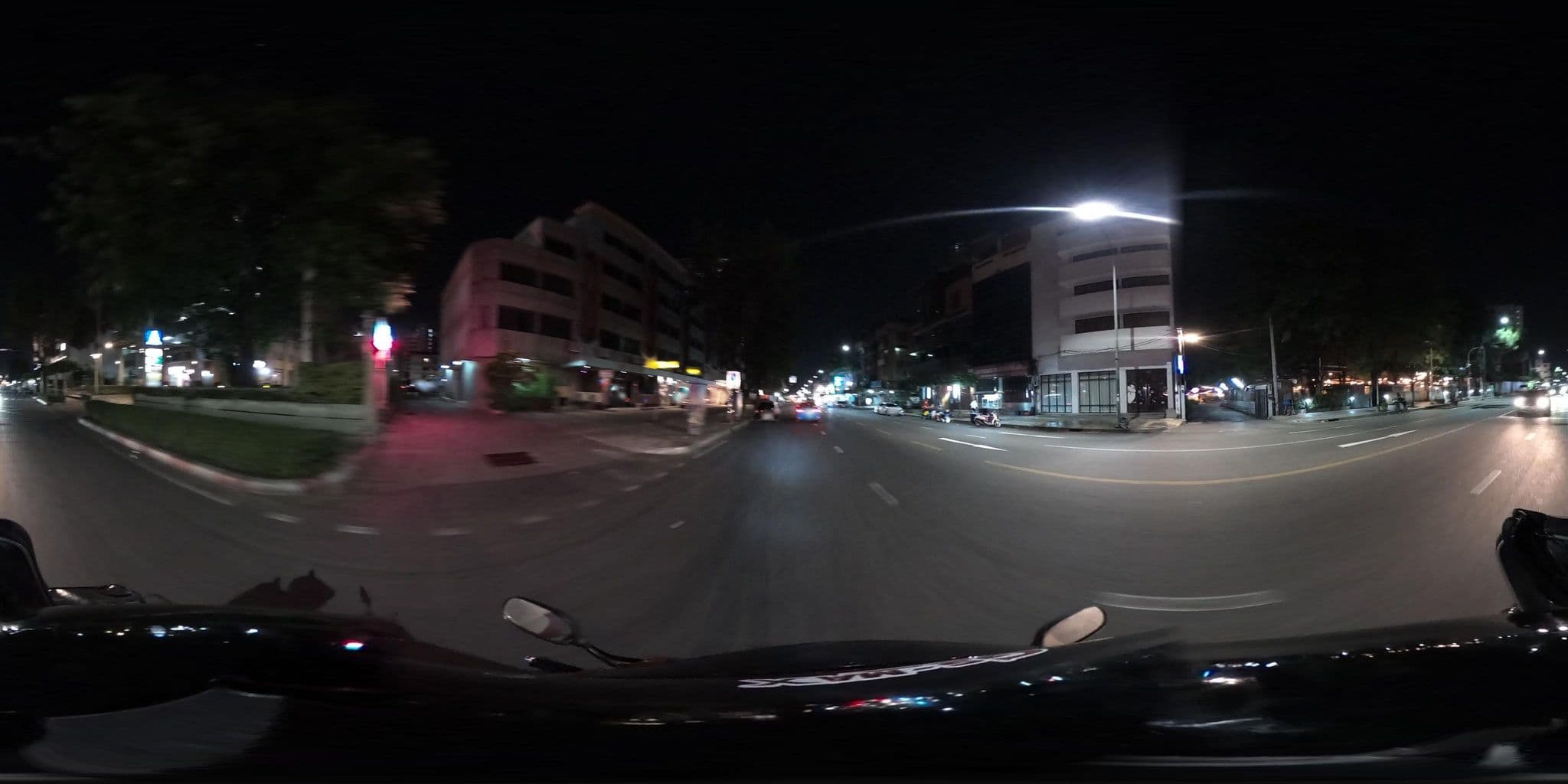 Street view near kanmanee hotel, Phaya Thai — © NatchaponJ (CC BY-SA · Mapillary)