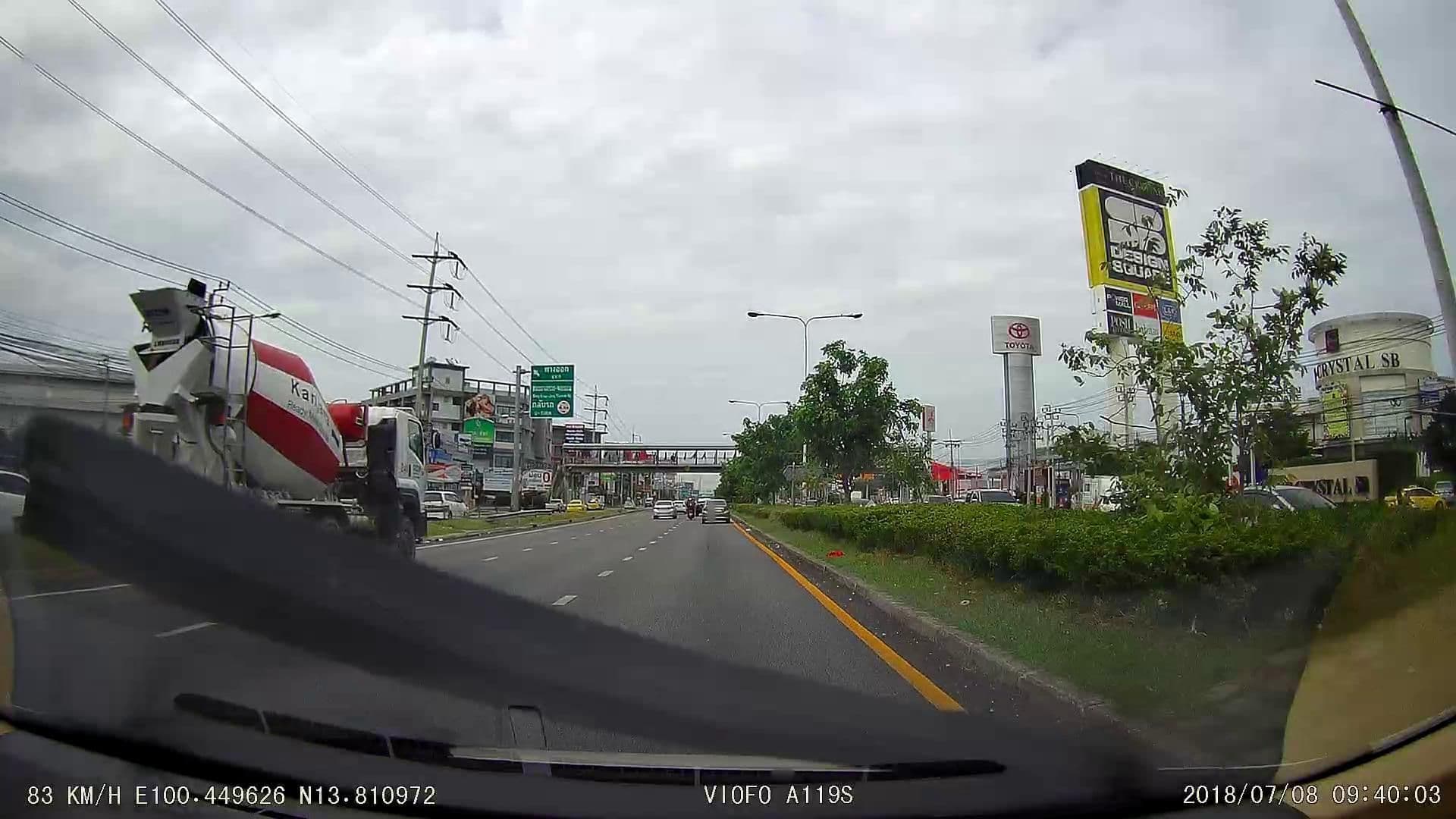 Street view near กิ๊กทาวน์ (Gig Town), Bang Kruai — © poramet (CC BY-SA · Mapillary)