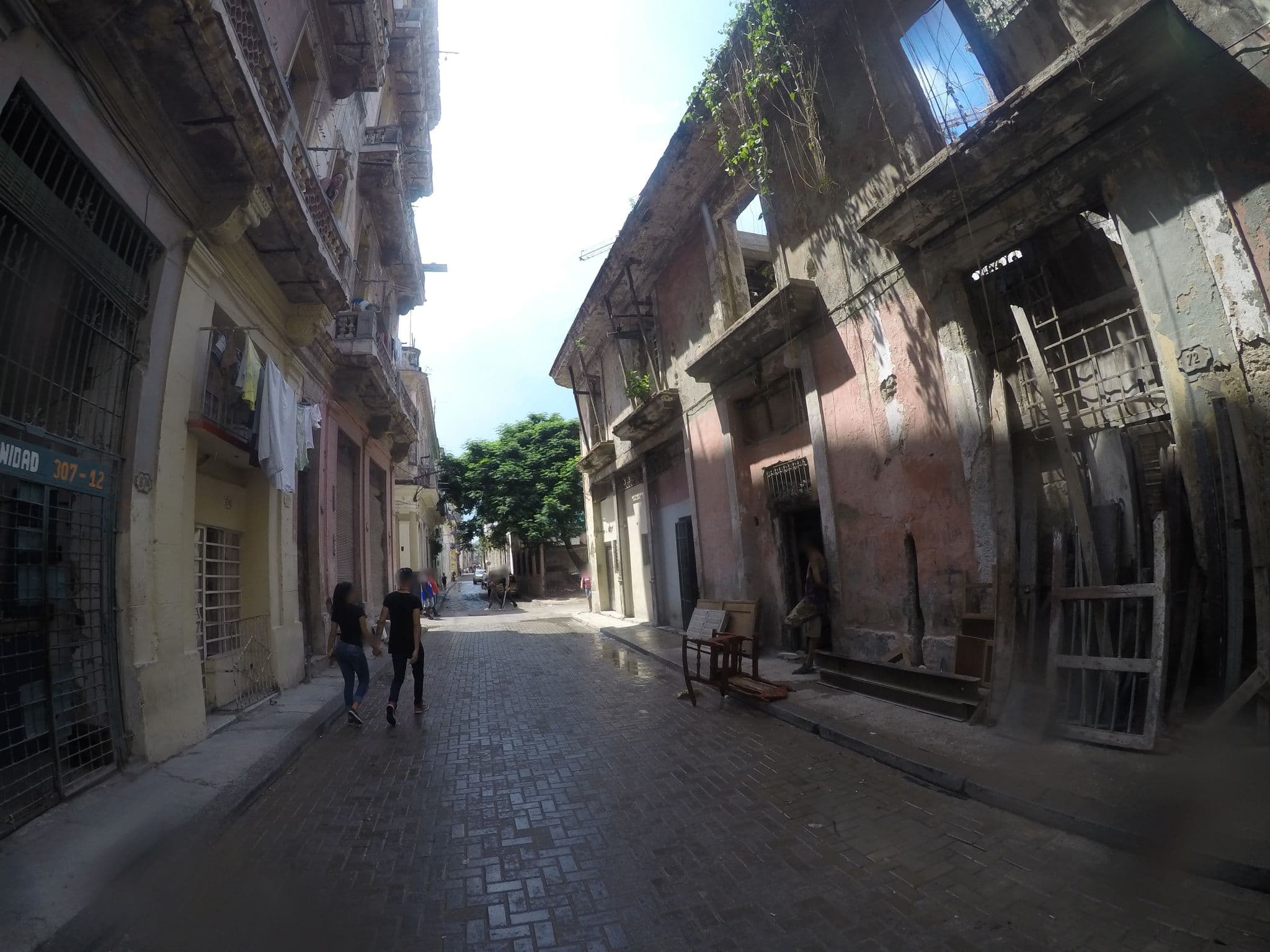 Street view near Casa Xiomara, La Habana Vieja