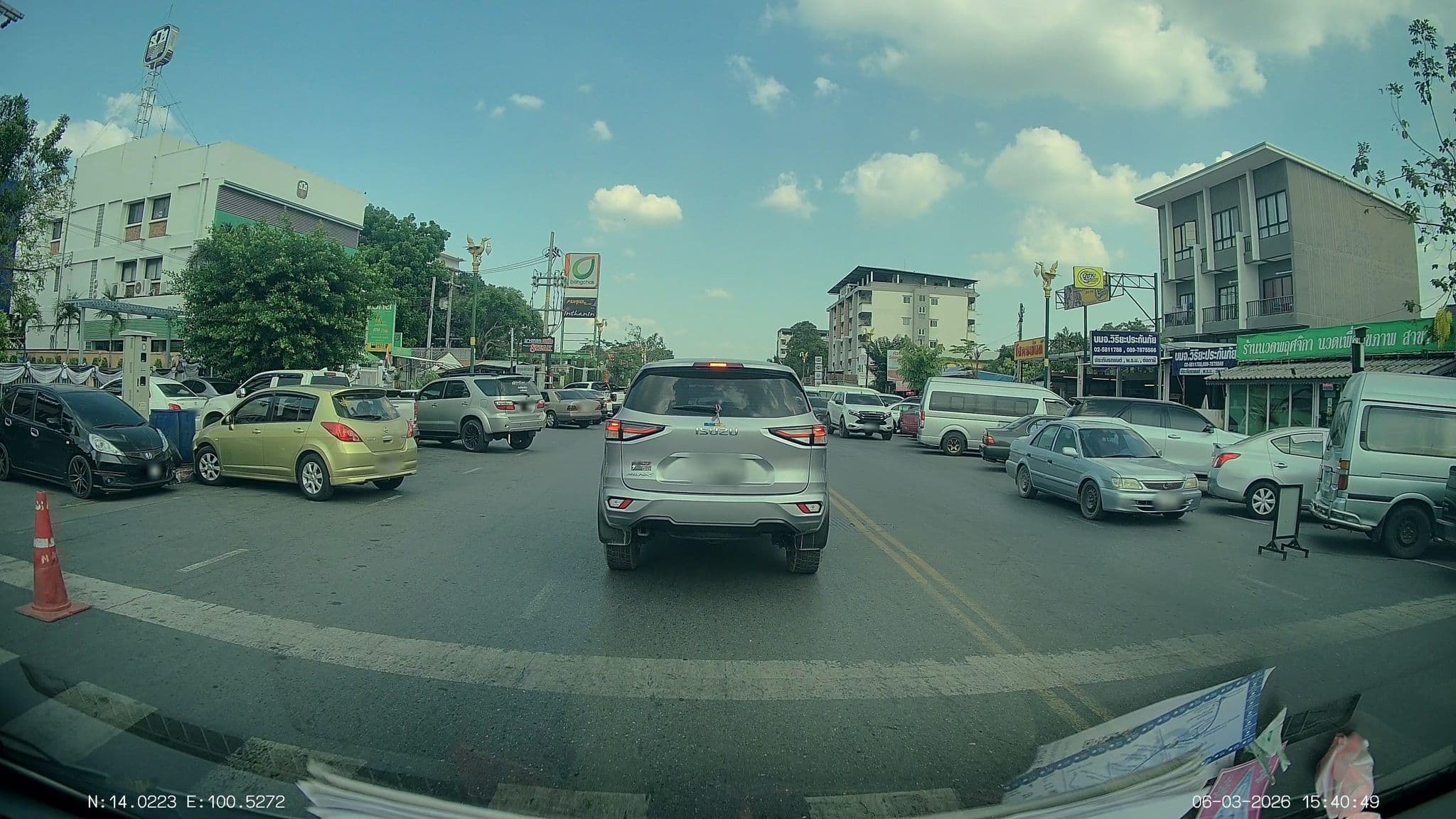 Street view near โรงแรมแสนสุข, Pathum Thani — © ThailandCambodia (CC BY-SA · Mapillary)