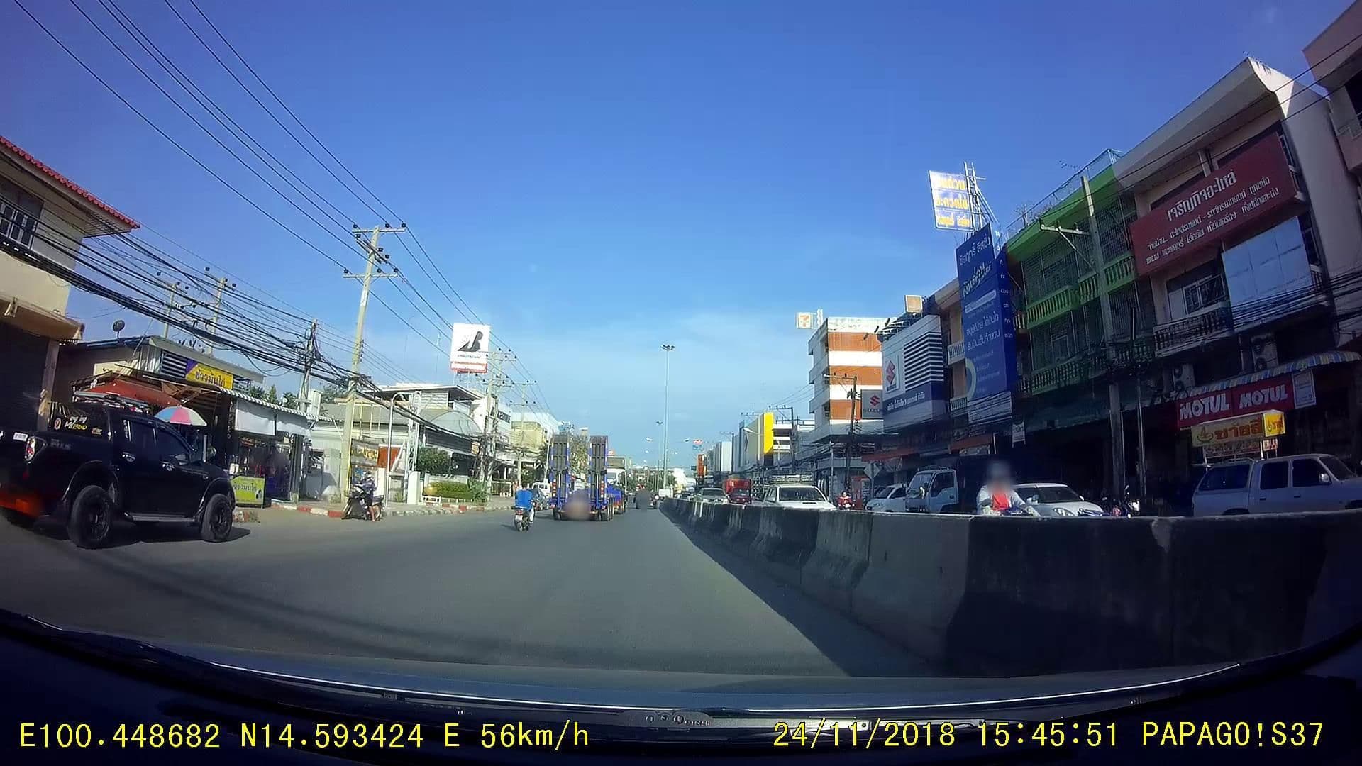 Street view near โรงแรมอ่างทอง, Ang Thong — © rusmanoon (CC BY-SA · Mapillary)