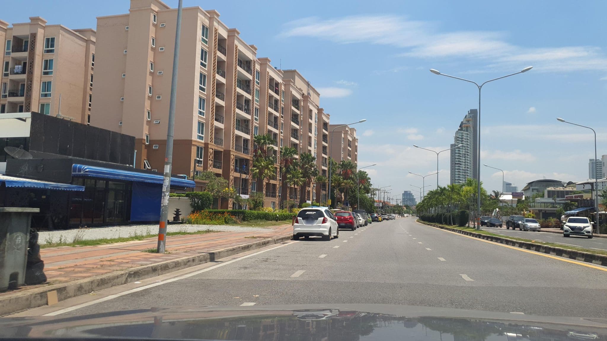 Street view near Dojo Pool Villa, Pattaya — © jrcarlsen (CC BY-SA · Mapillary)