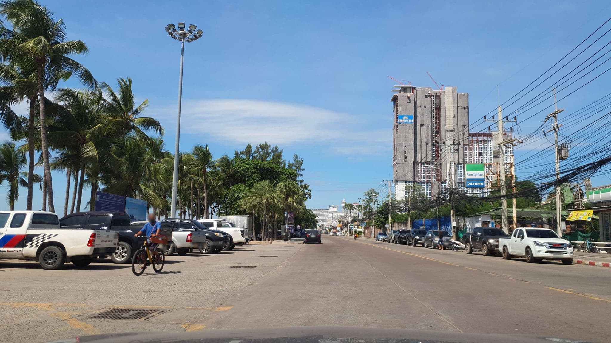Street view near Aiyaree Place, Pattaya — © jrcarlsen (CC BY-SA · Mapillary)