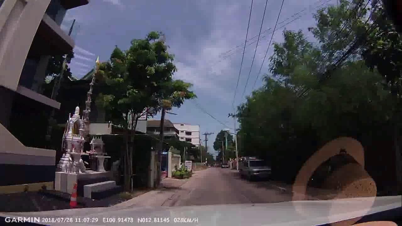 Street view near X2 Vibe Pattaya Seaphere Residence, Pattaya — © noonishere (CC BY-SA · Mapillary)