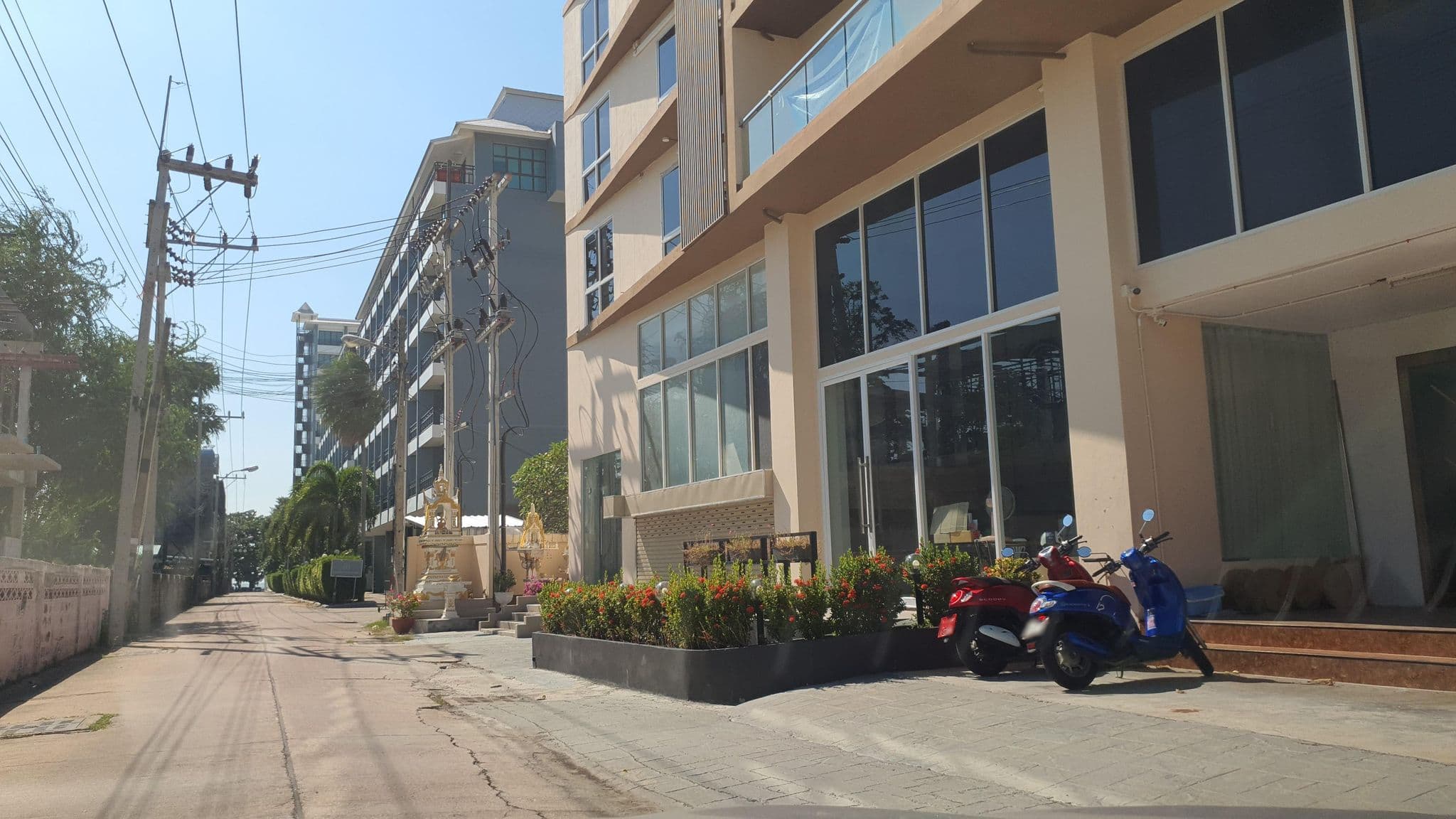 Street view near ต้นข้าวรีสอร์ท, Pattaya — © jrcarlsen (CC BY-SA · Mapillary)