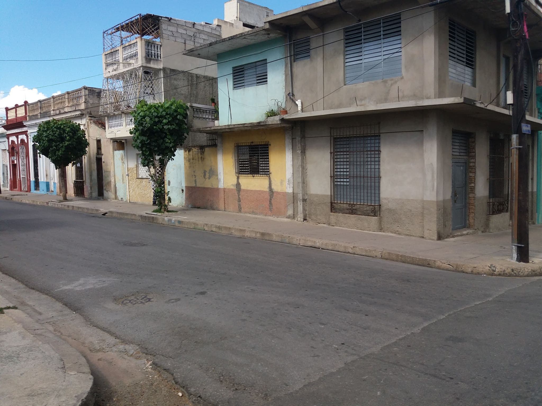 Street view near Hostal Rivero Novoa, Cienfuegos — © alvincordero (CC BY-SA · Mapillary)