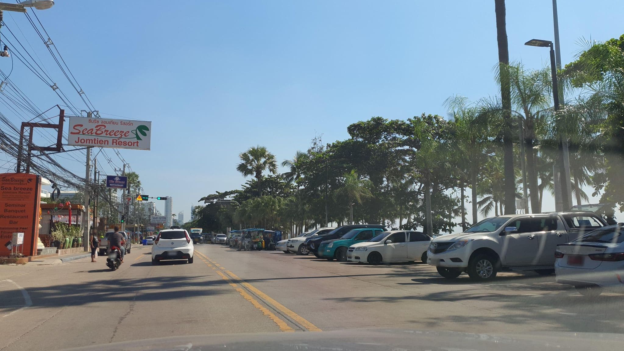 Street view near Richman Poorman, Pattaya — © jrcarlsen (CC BY-SA · Mapillary)