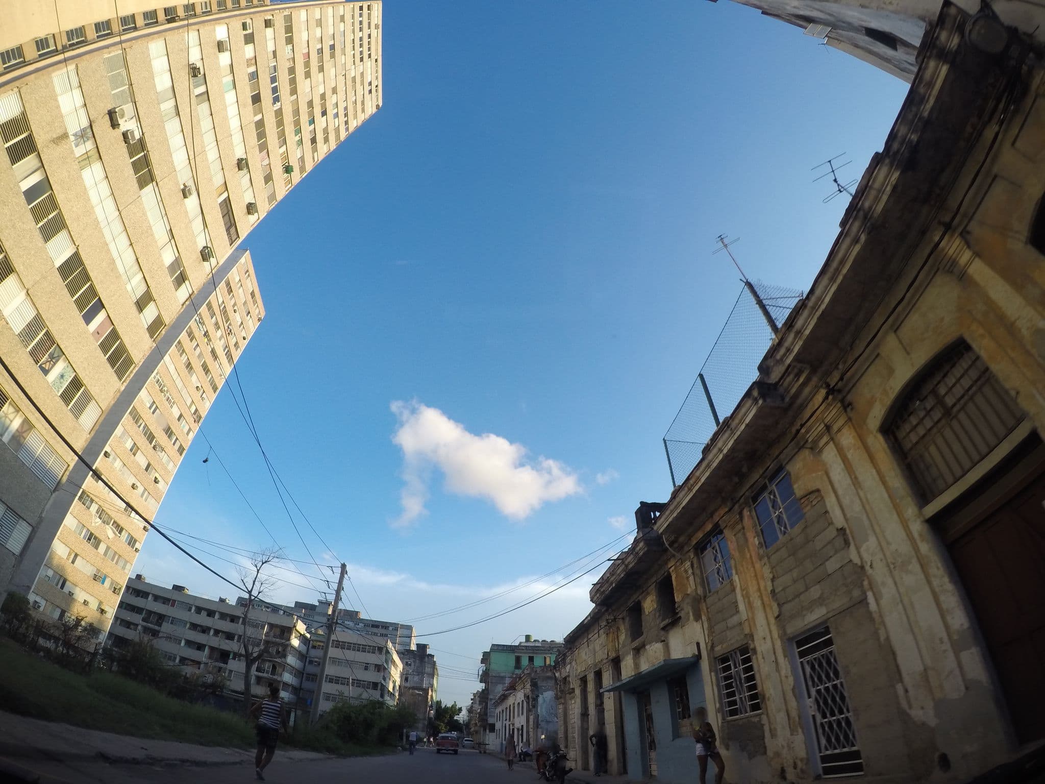 Street view near Atlantico 17, Centro Habana — © ccossio (CC BY-SA · Mapillary)