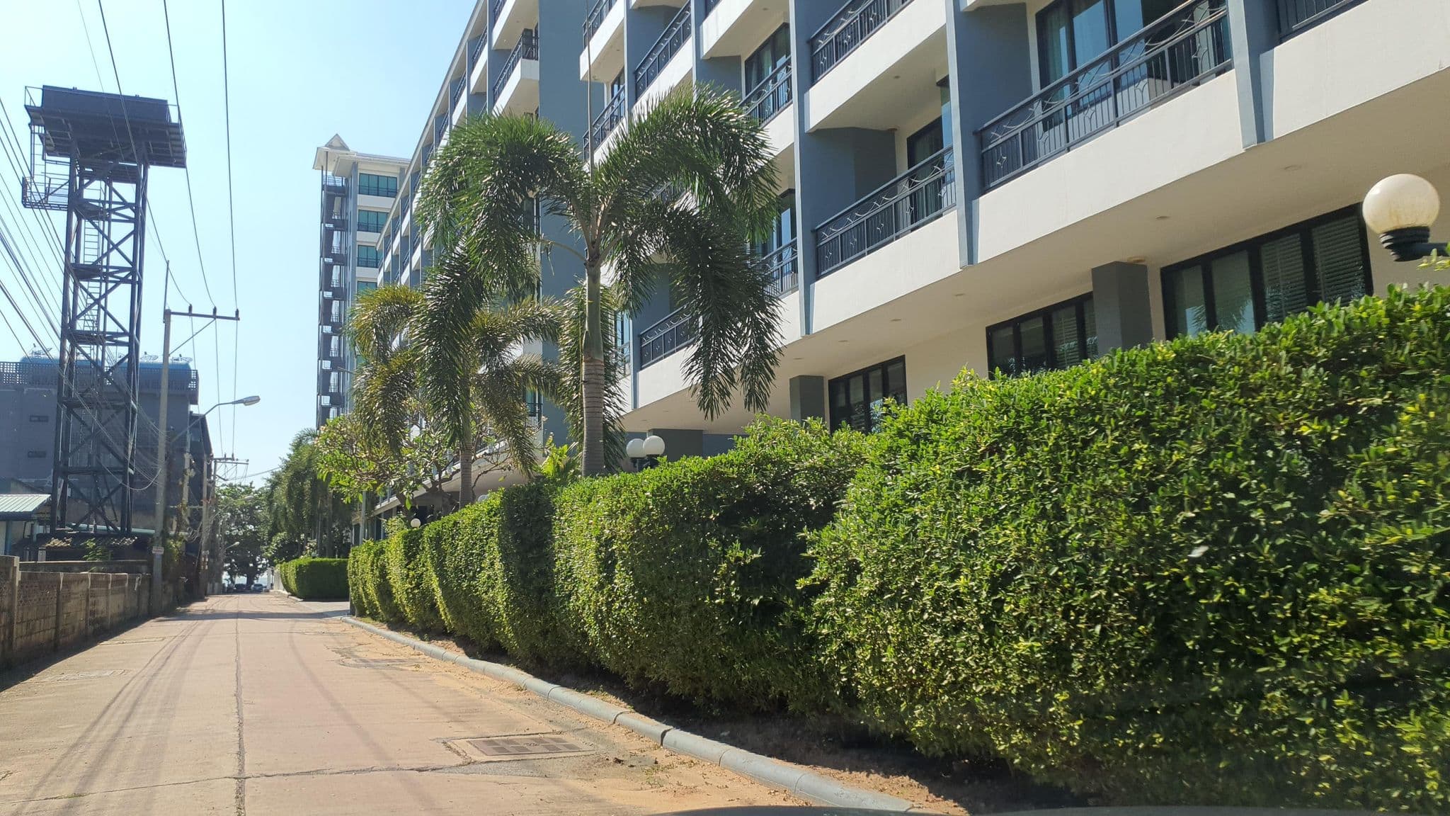 Street view near HT9 HOTEL Jomtien Beach, Pattaya — © jrcarlsen (CC BY-SA · Mapillary)