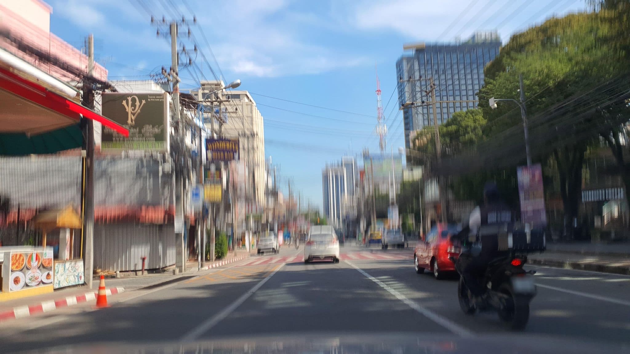Street view near The Privi Hotel Pattaya, Pattaya — © jrcarlsen (CC BY-SA · Mapillary)