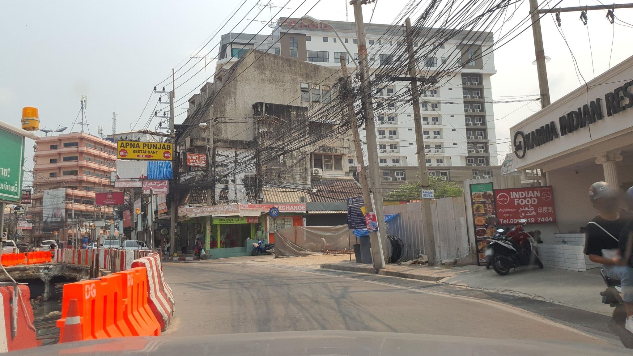 Street view near M Casa Hotel, Pattaya — © jrcarlsen (CC BY-SA · Mapillary)