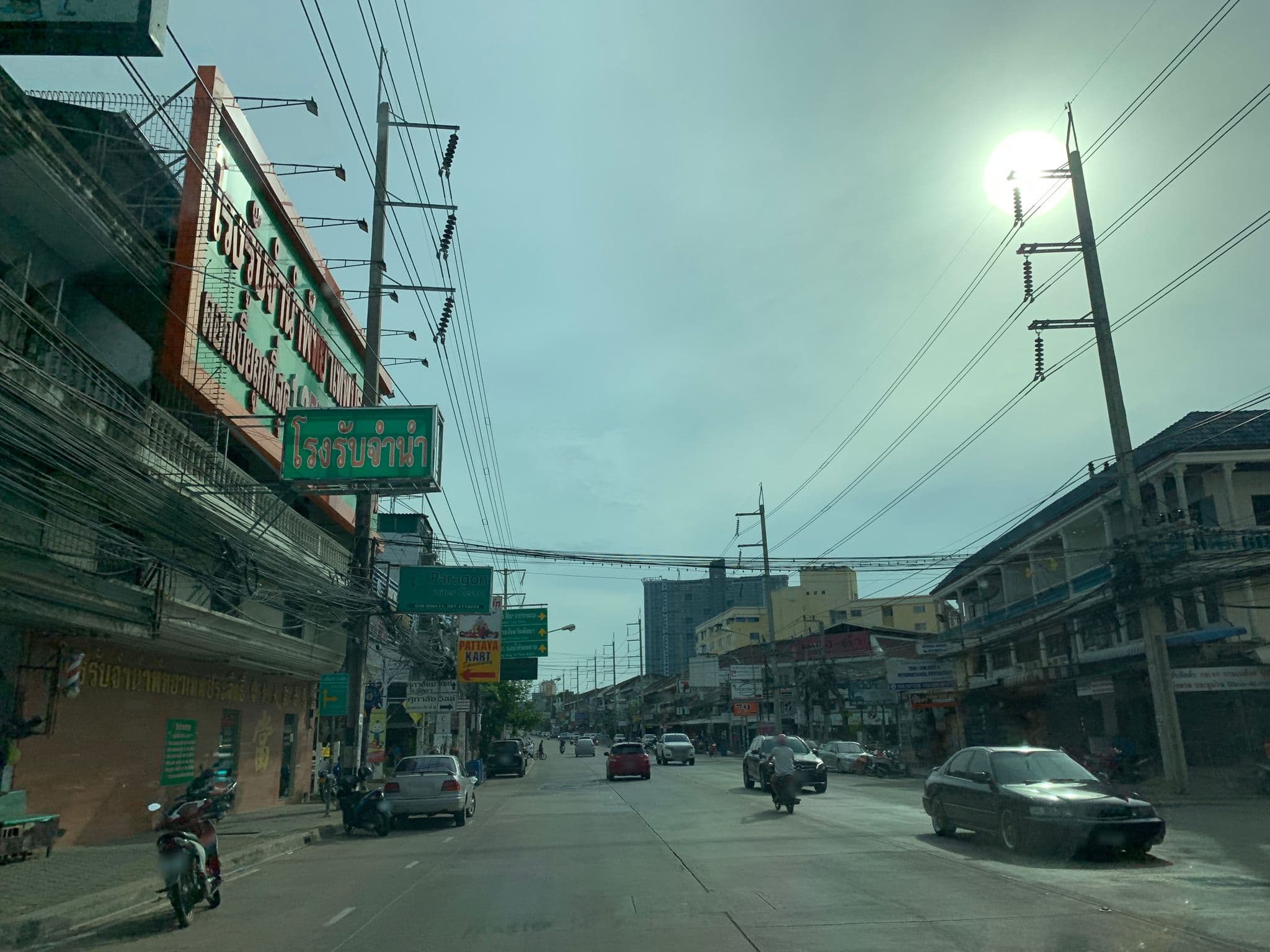 Street view near Paragon Suites Resort PATTAYA, Pattaya — © 1111 (CC BY-SA · Mapillary)