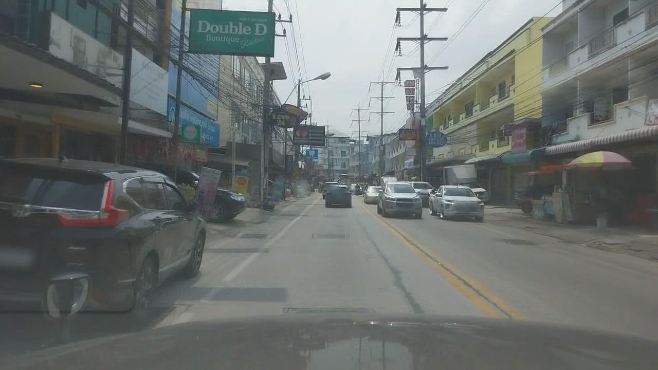 Street view near Double D Boutique Residence, Pattaya — © roadroid (CC BY-SA · Mapillary)