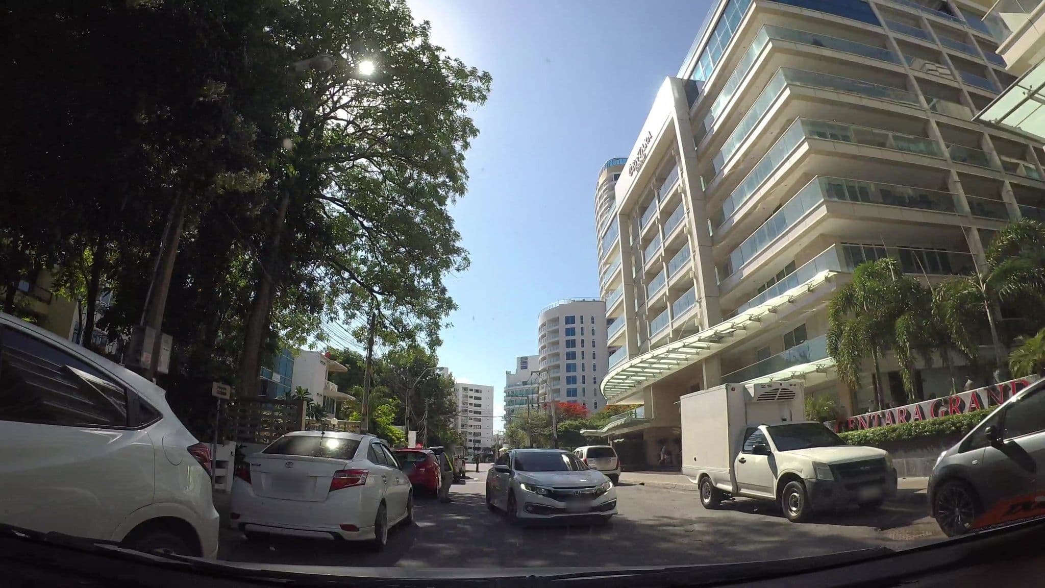 Street view near Centara Grand Phratamnak Pattaya, Pattaya — © kaart_3 (CC BY-SA · Mapillary)