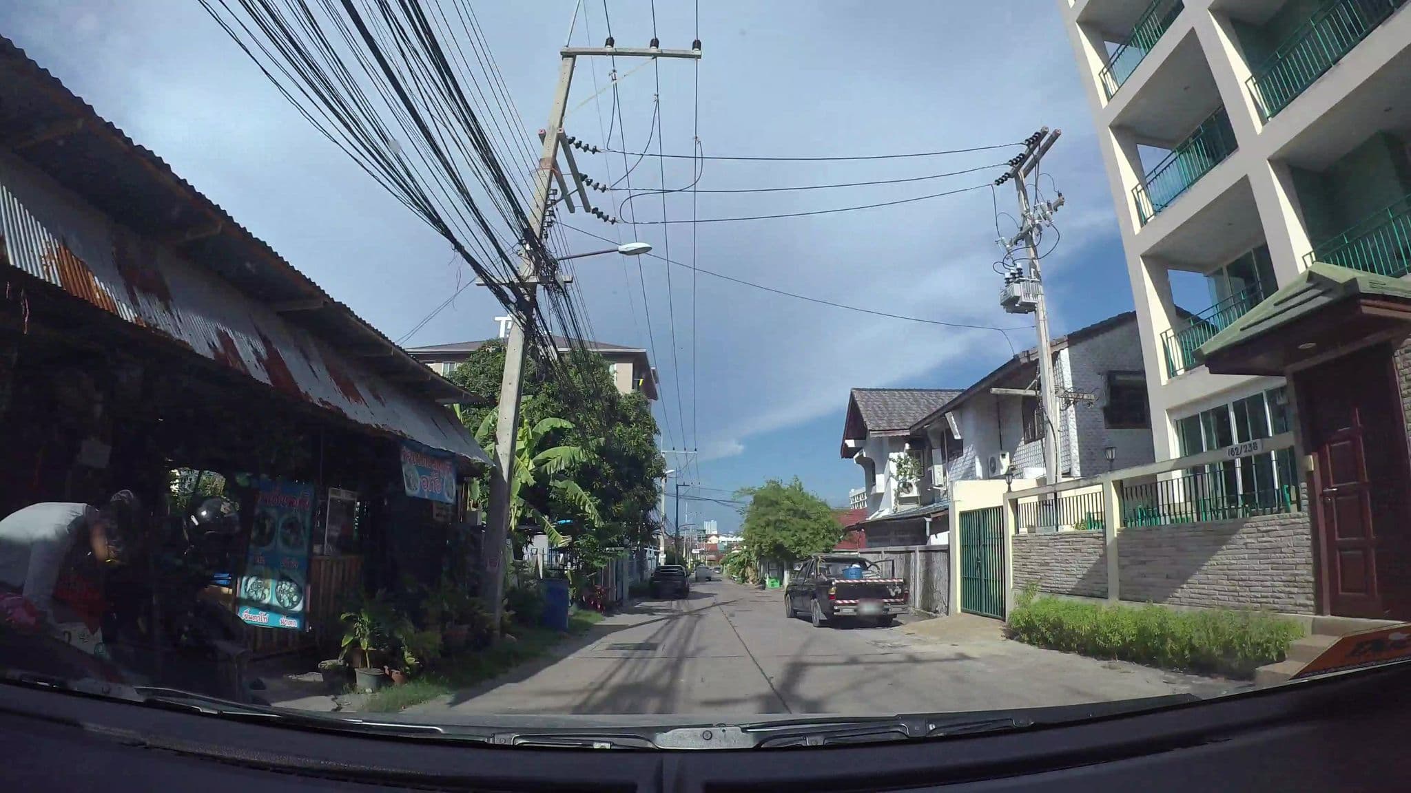 Street view near shamrok apartaments, Pattaya — © kaart_3 (CC BY-SA · Mapillary)