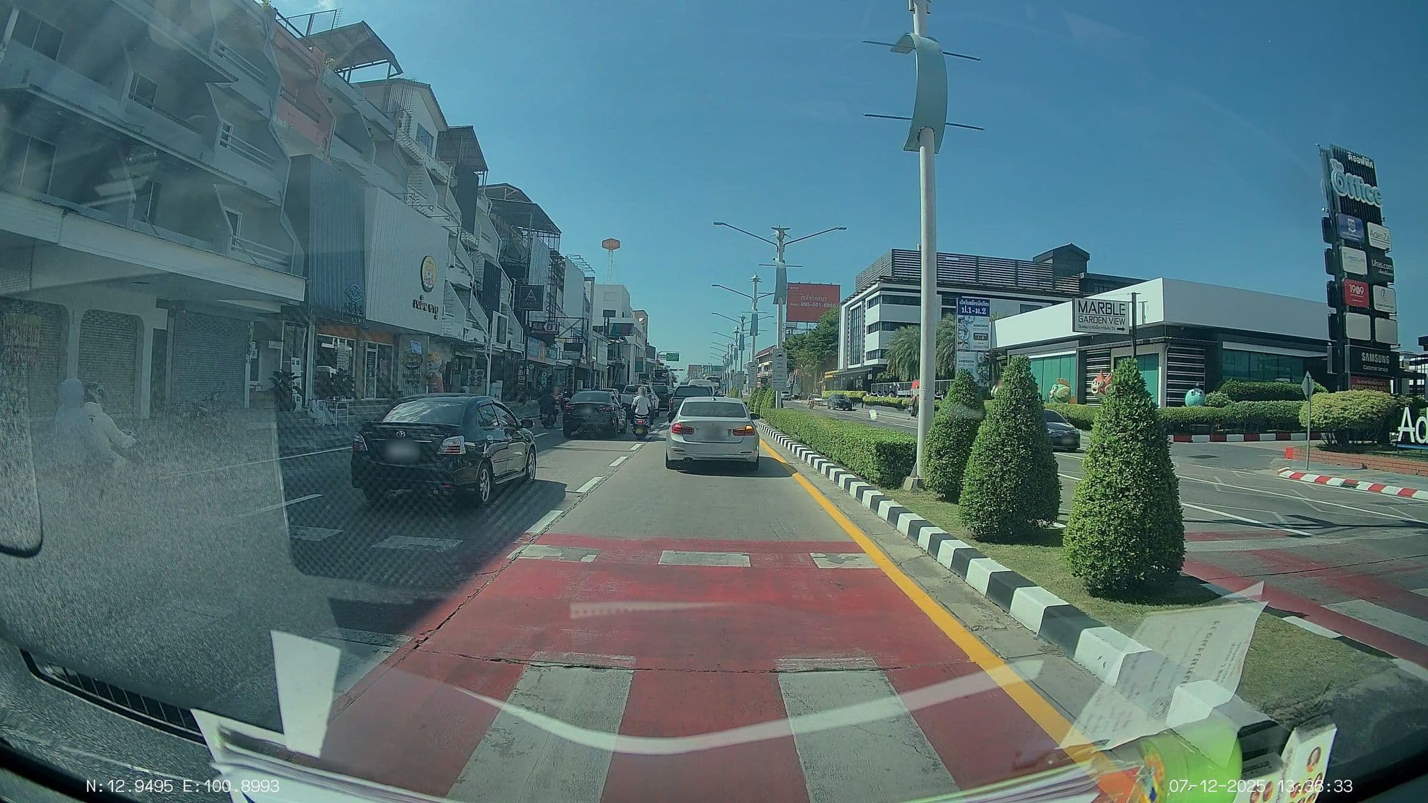 Street view near Pattaya Swimming Pool, Pattaya — © ThailandCambodia (CC BY-SA · Mapillary)