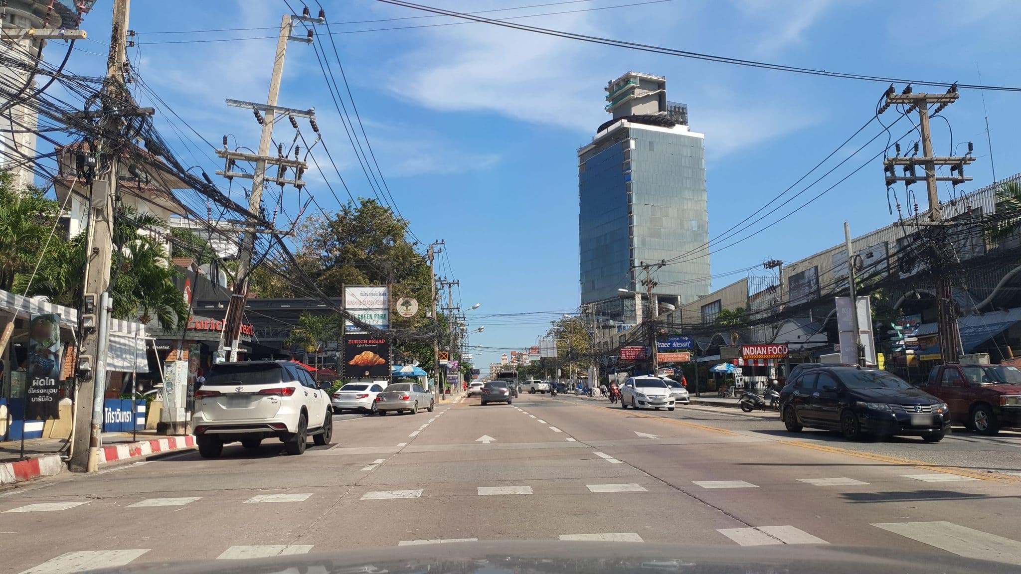 Street view near The MAGNOLIAS BOUTIQUE PATTAYA RESORT, Pattaya — © jrcarlsen (CC BY-SA · Mapillary)