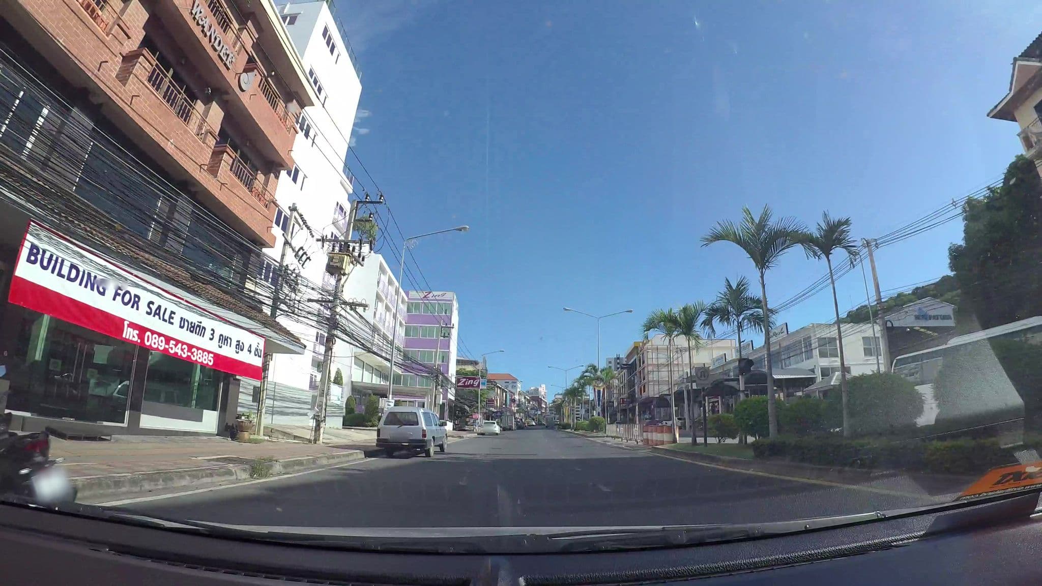 Street view near Hotel Zing Budget Boutique Hotel, Pattaya — © kaart_3 (CC BY-SA · Mapillary)