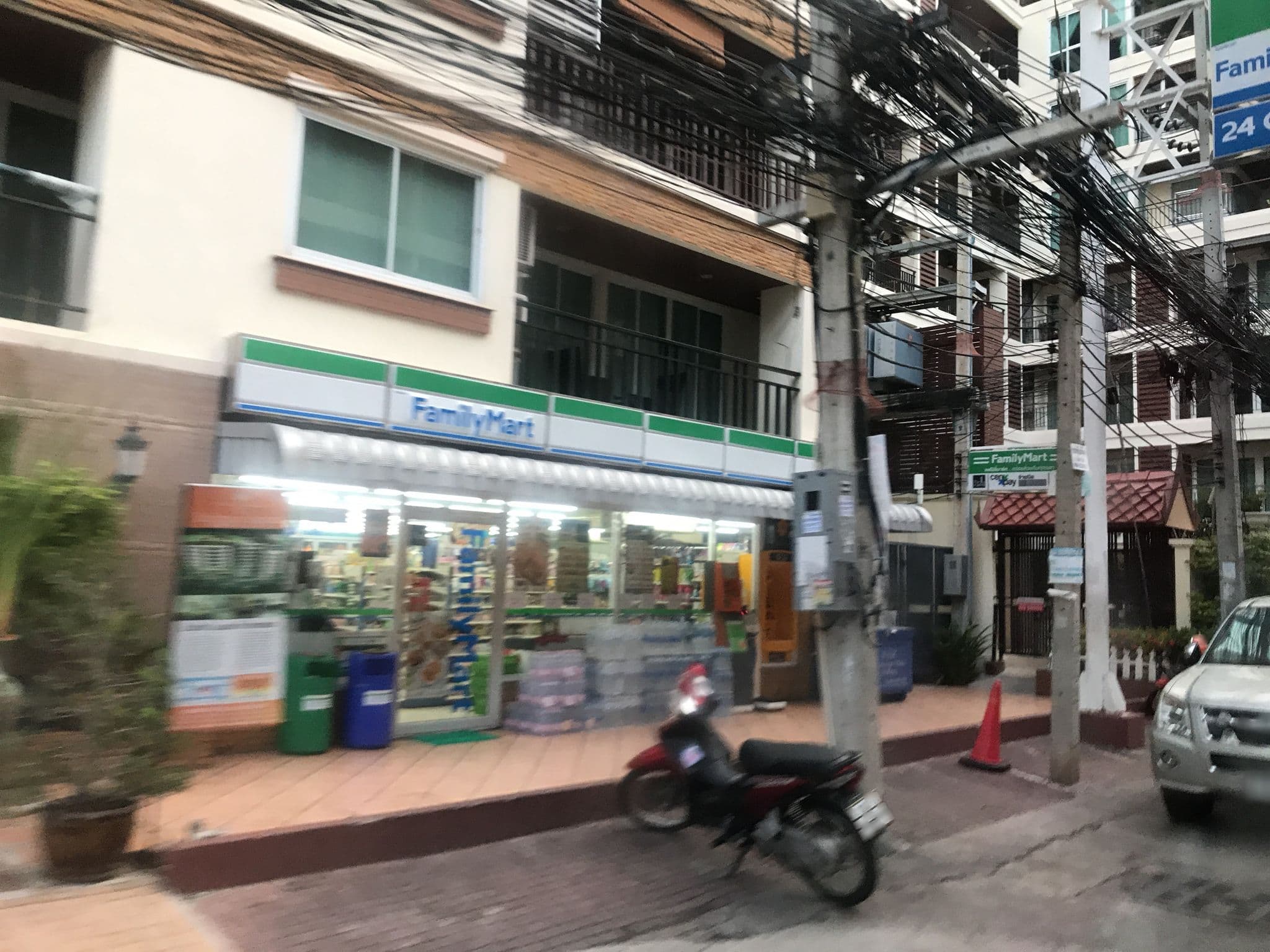 Street view near High Lord Hotel, Pattaya — © kokgag (CC BY-SA · Mapillary)