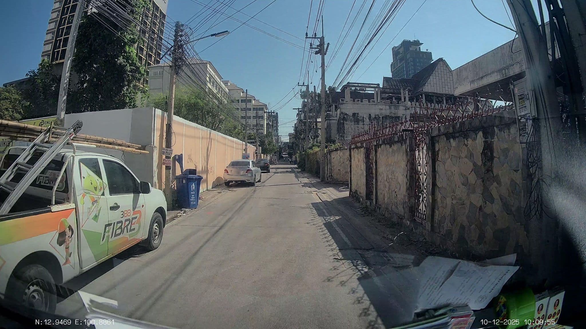 Street view near Nantra De Boutique, Pattaya — © ThailandCambodia (CC BY-SA · Mapillary)