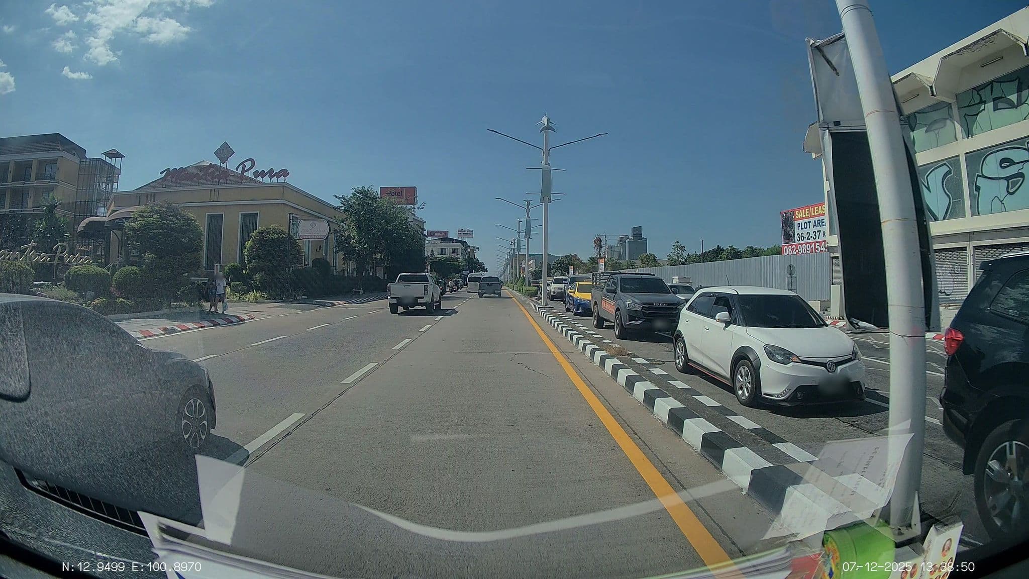 Street view near มันตราปูระ รีสอร์ท, Pattaya — © ThailandCambodia (CC BY-SA · Mapillary)