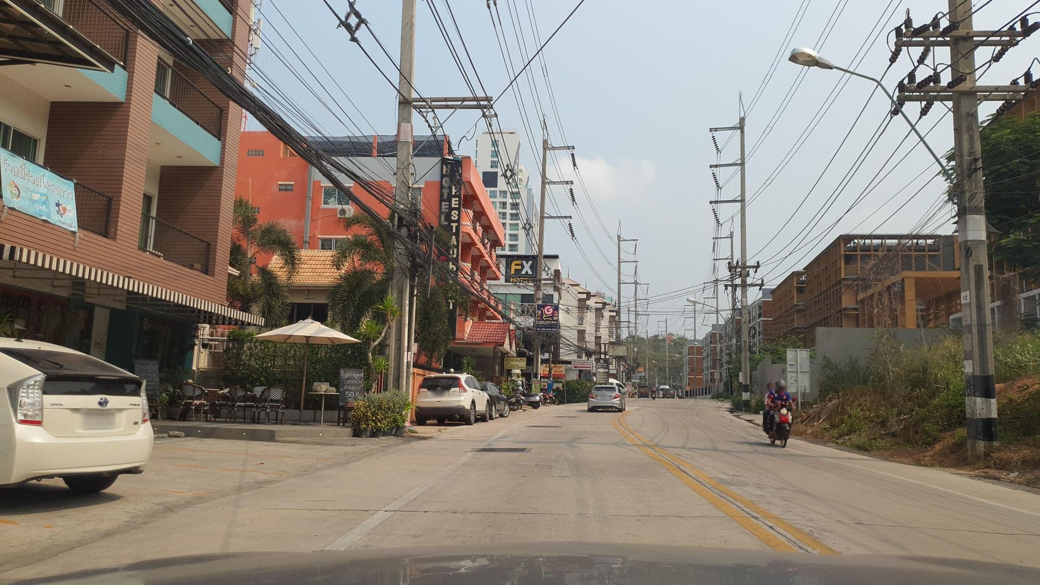 Street view near Hilltop Hotel, Pattaya, Pattaya — © jrcarlsen (CC BY-SA · Mapillary)