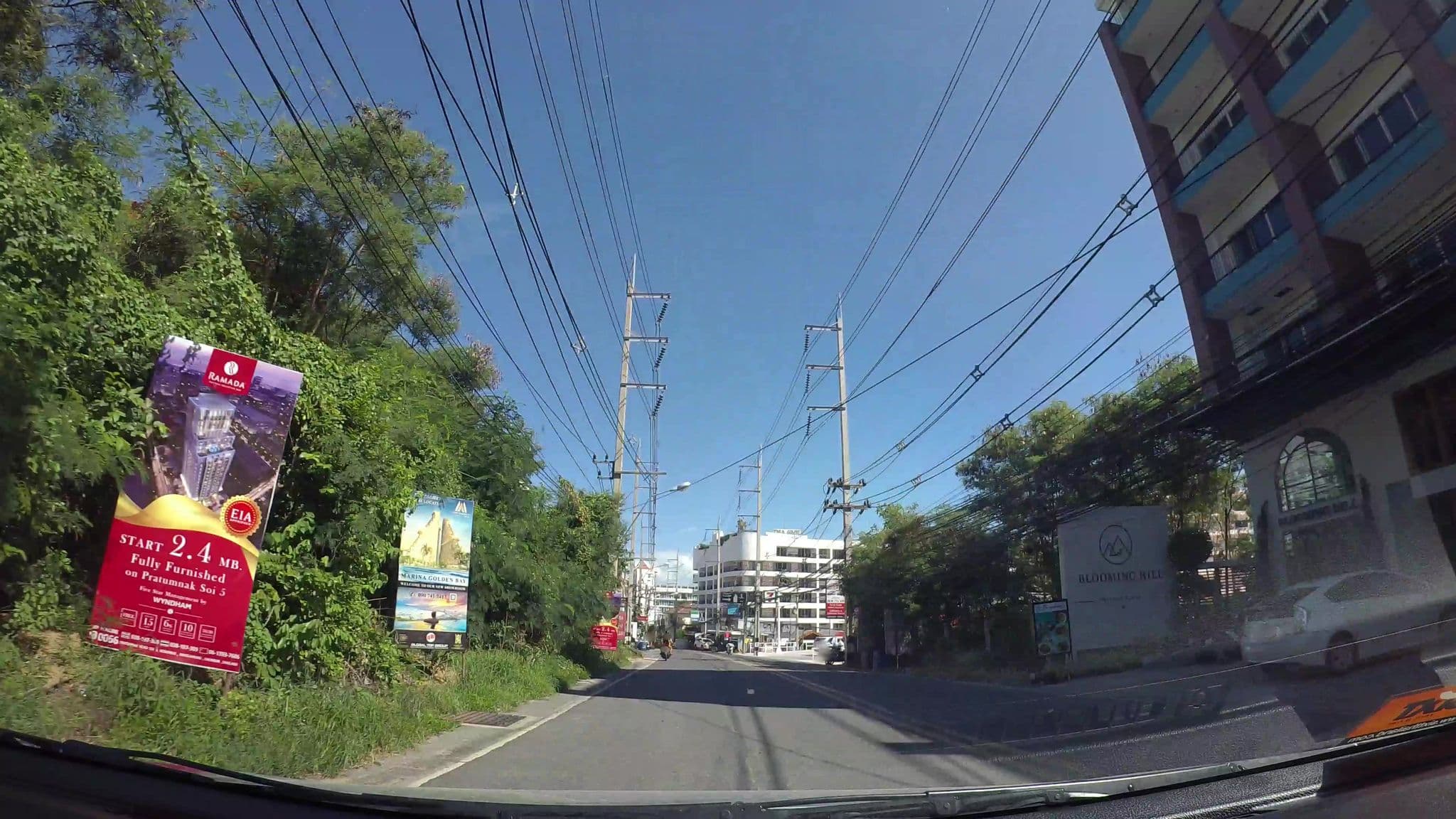 Street view near Le' siva Hotel, Pattaya — © kaart_3 (CC BY-SA · Mapillary)
