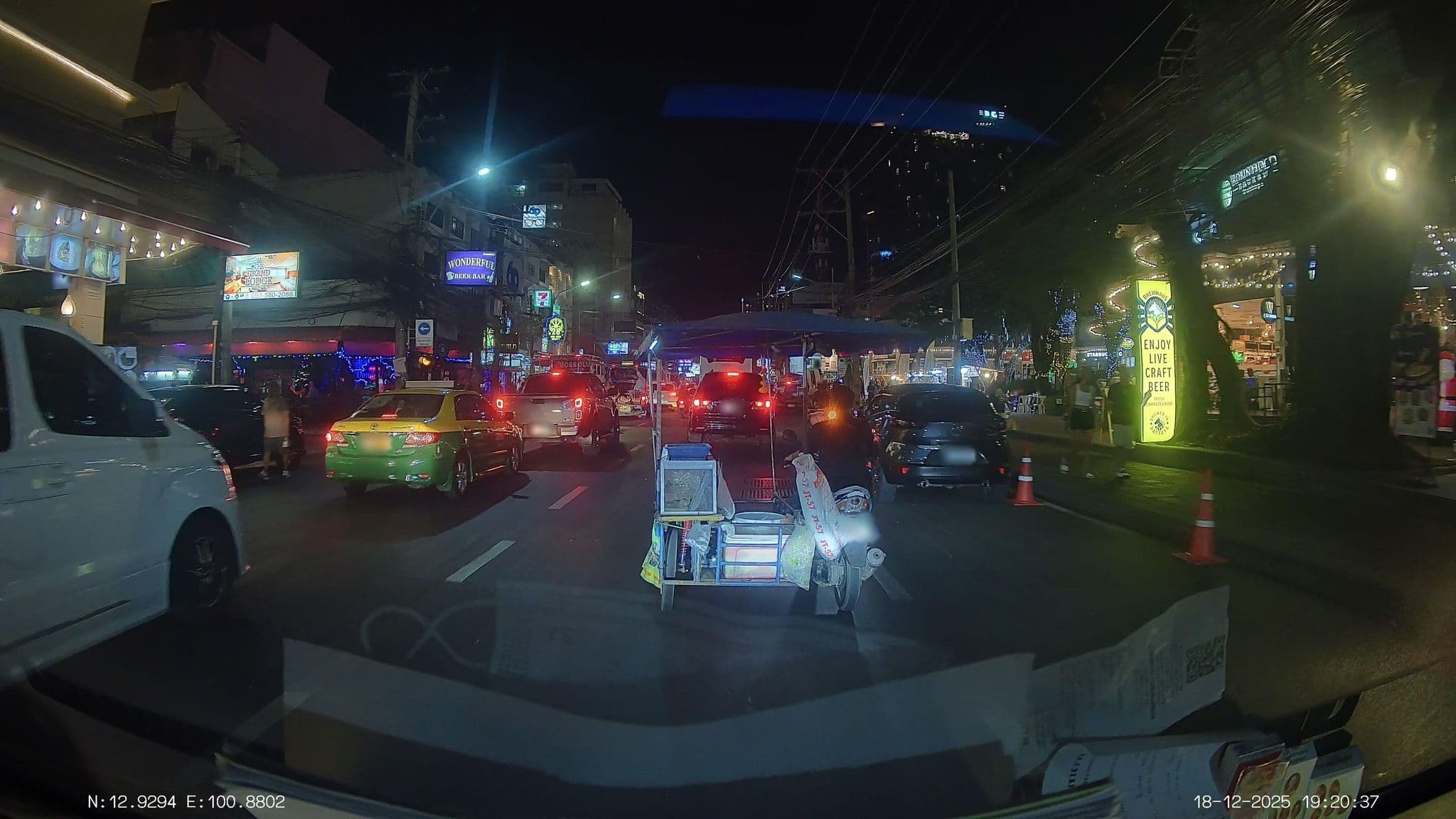 Street view near Room 500 Privi Hotel, Pattaya — © ThailandCambodia (CC BY-SA · Mapillary)
