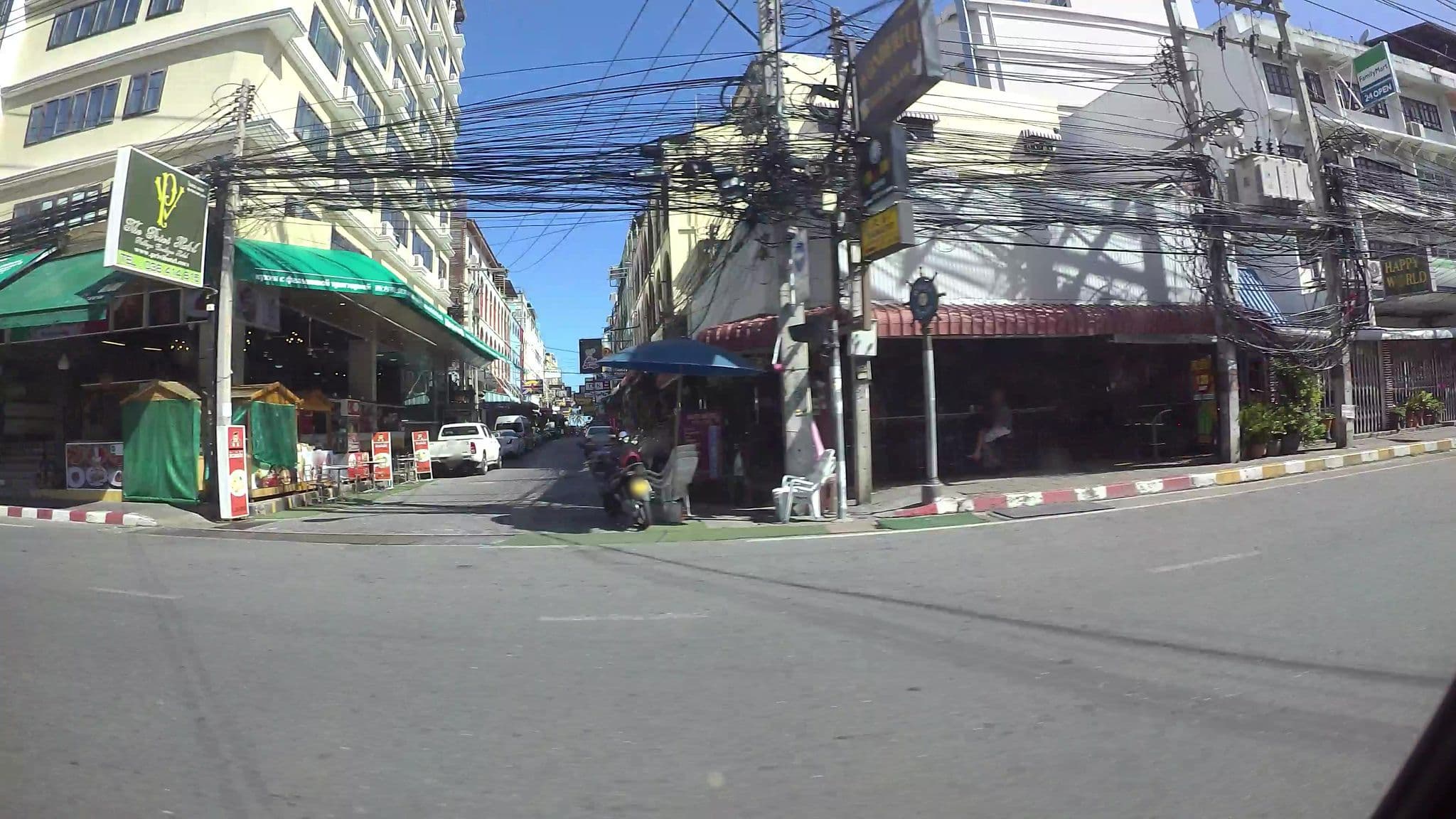Street view near Room 500privi Hotel, Pattaya — © kaart_3 (CC BY-SA · Mapillary)