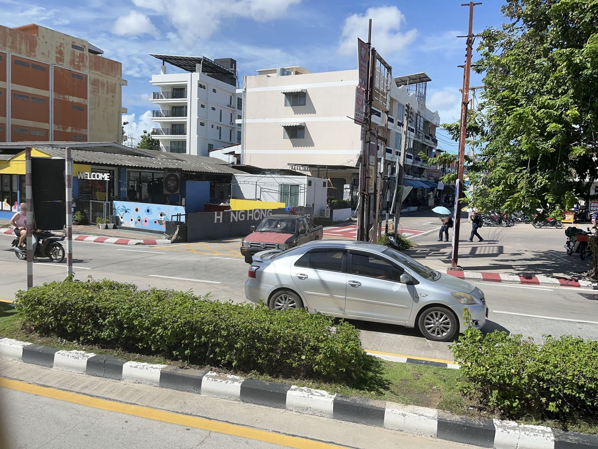 Street view near พัทยานพเก้า, Pattaya — © DriveWithHoang (CC BY-SA · Mapillary)