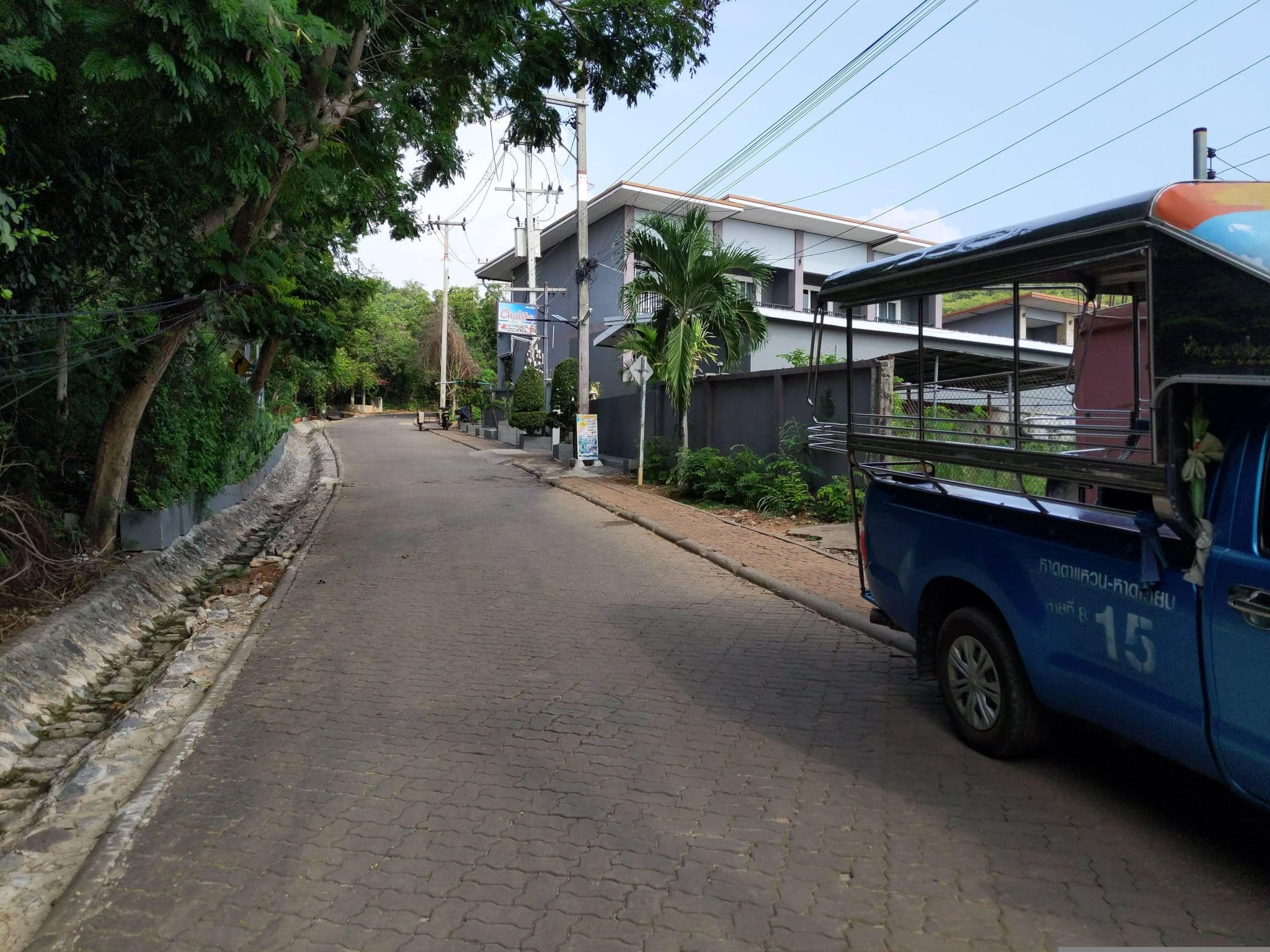 Street view near ชัลยา ปุระ รีสอร์ท, Ban Ko Lan — © UughoTh0 (CC BY-SA · Mapillary)