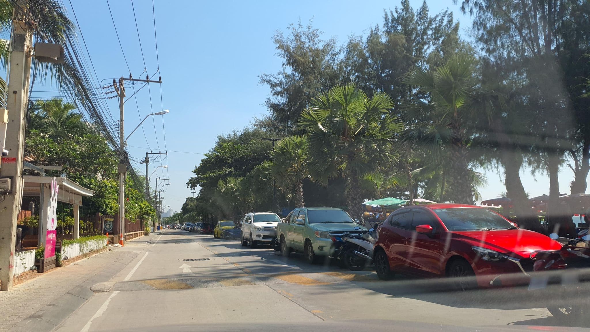 Street view near Rabbit Resort Hotel Pattaya, Pattaya — © jrcarlsen (CC BY-SA · Mapillary)